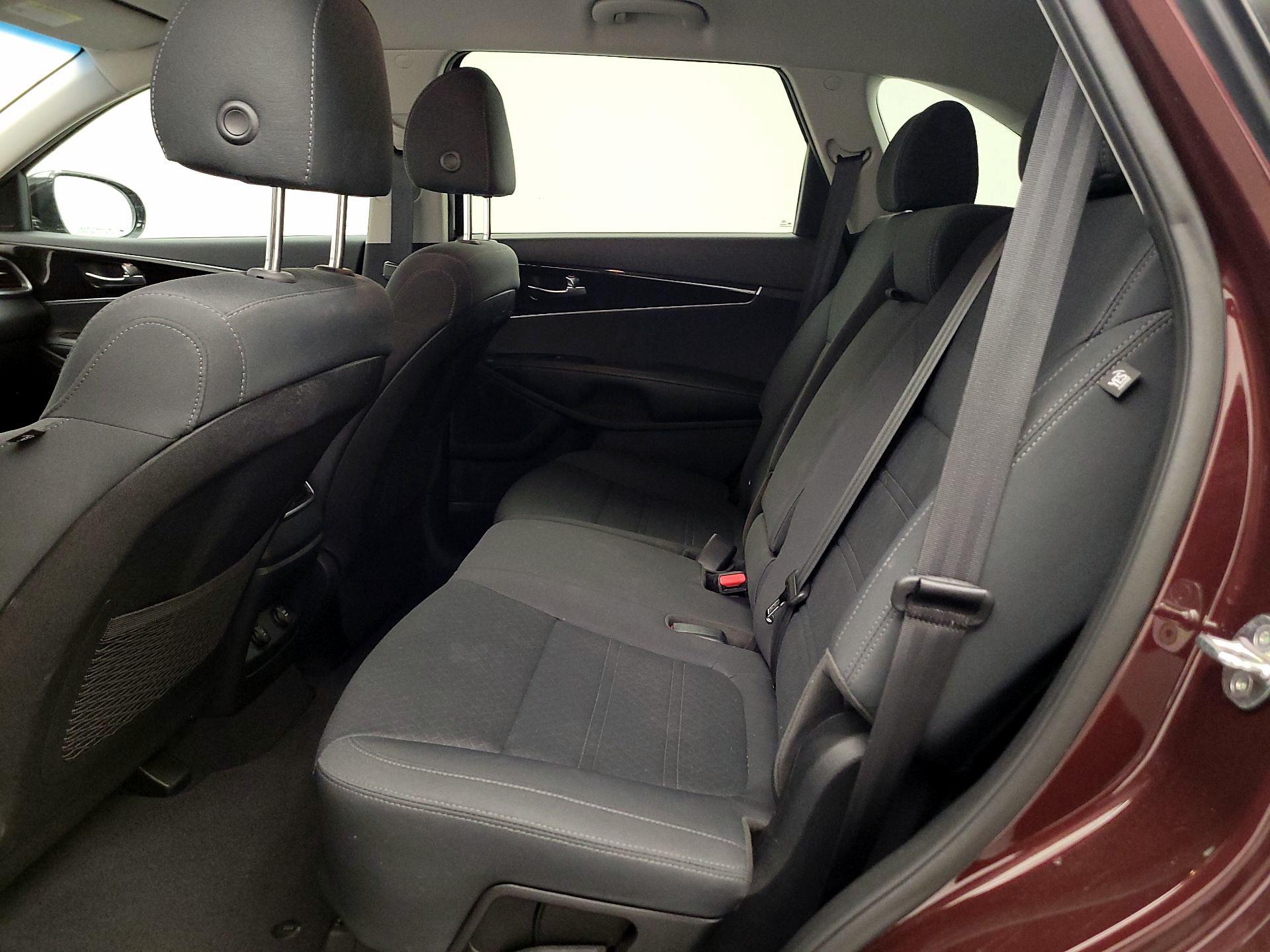 Thumbnail: 2019 Kia Sorento - 19