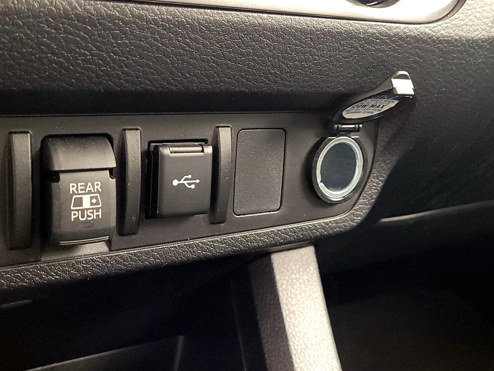 Thumbnail: 2023 Toyota Tacoma - 18