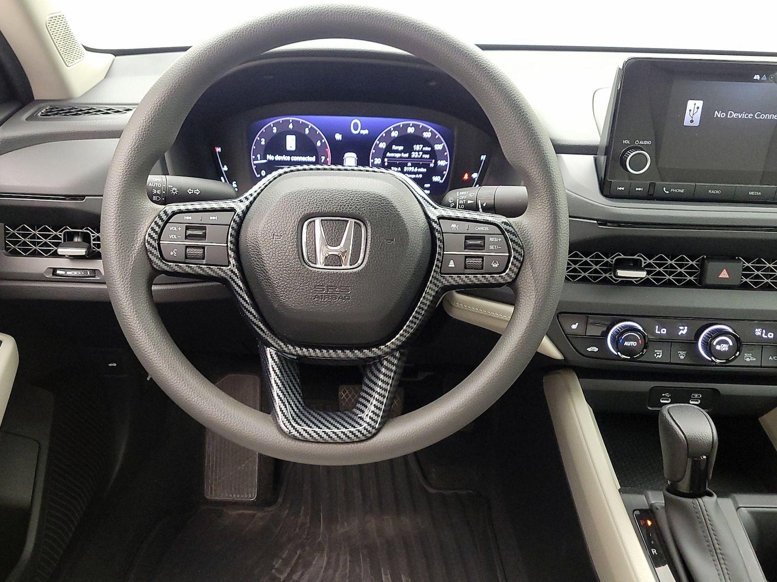 2025 Honda Accord SE - Photo 11
