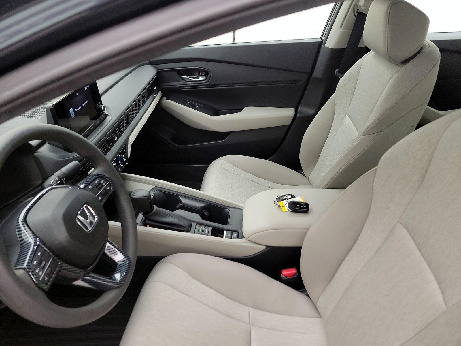 2025 Honda Accord SE - Photo 12