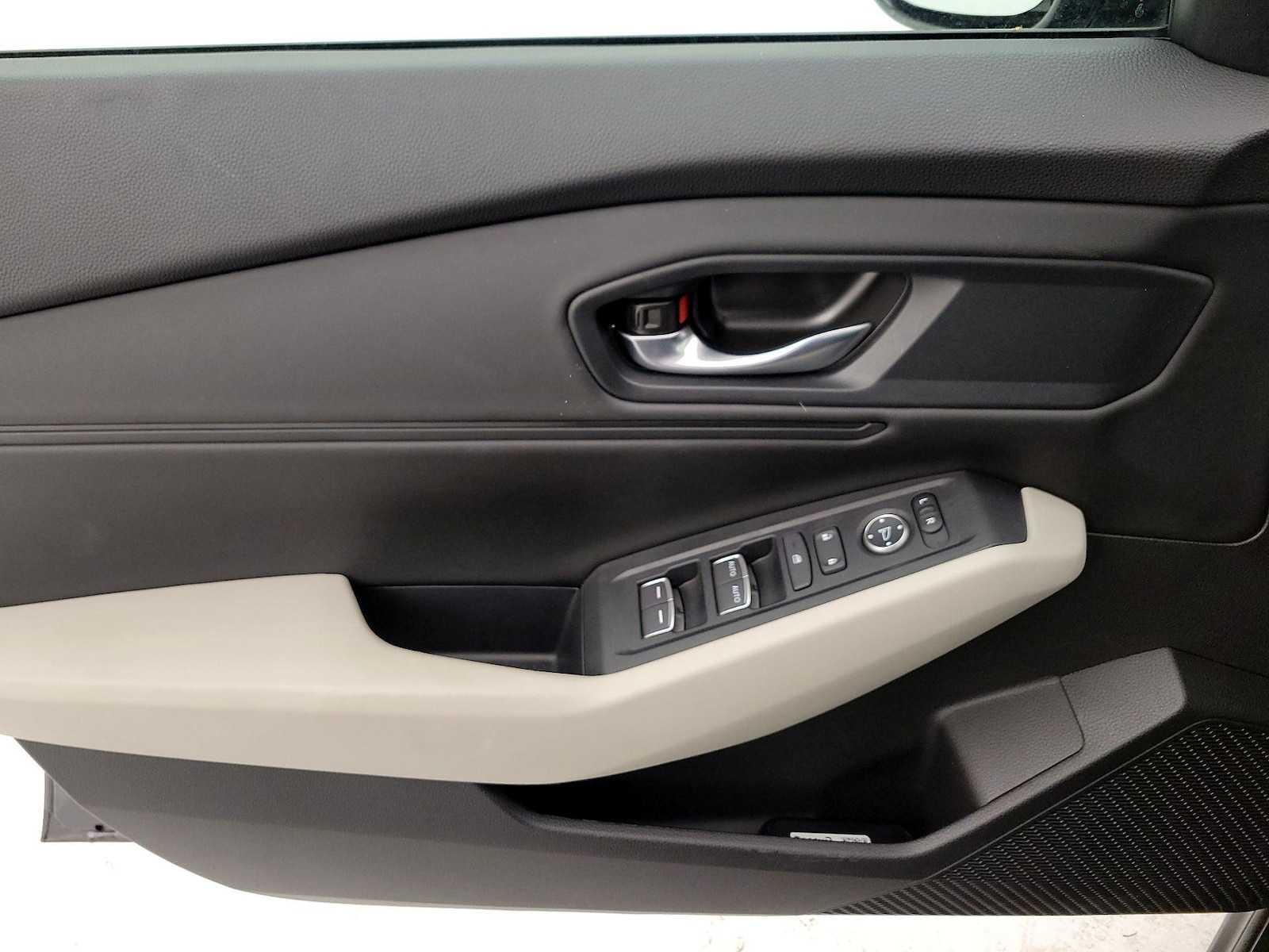 2025 Honda Accord SE - Photo 13