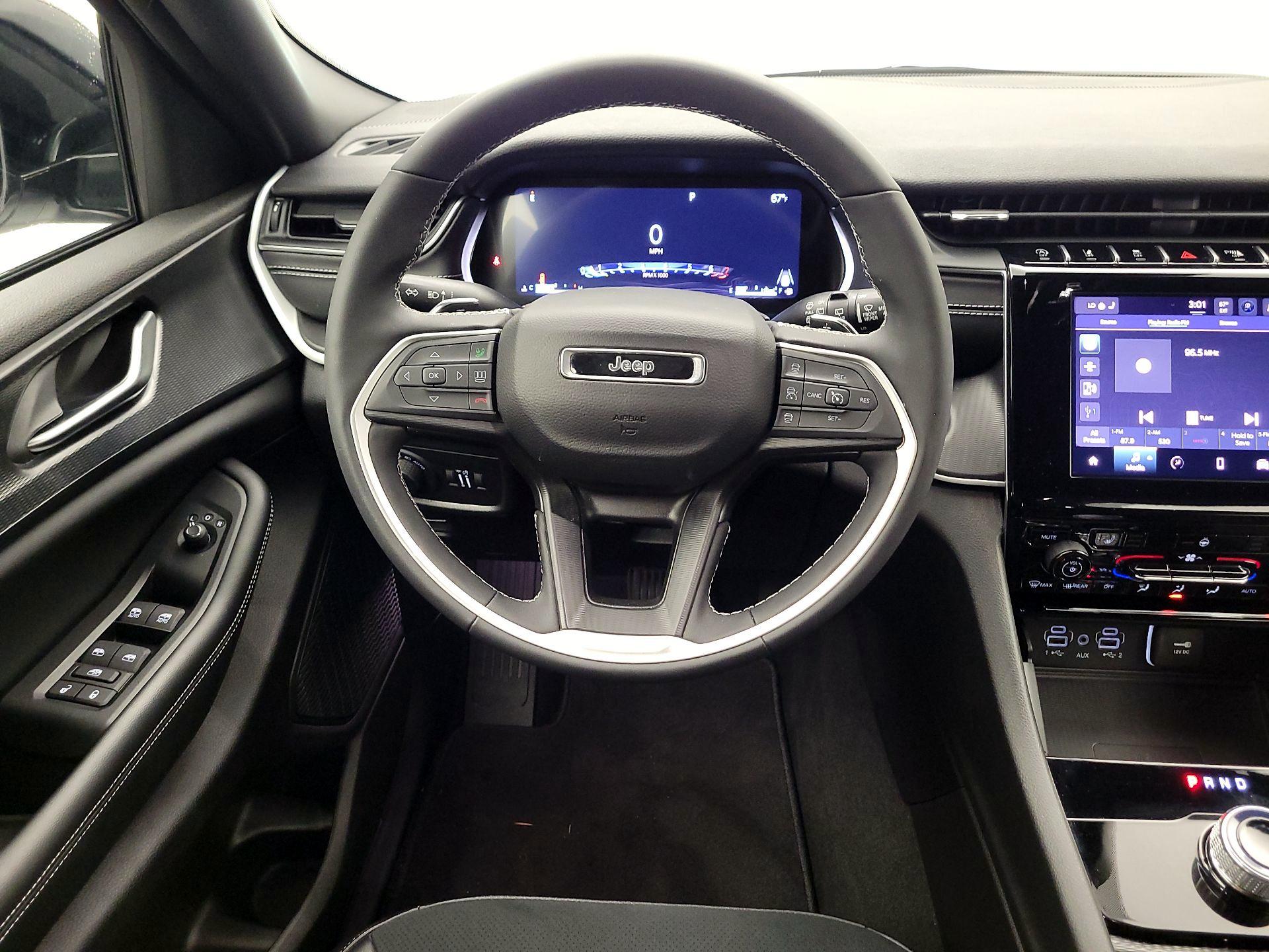 Thumbnail: 2024 Jeep Grand Cherokee - 10