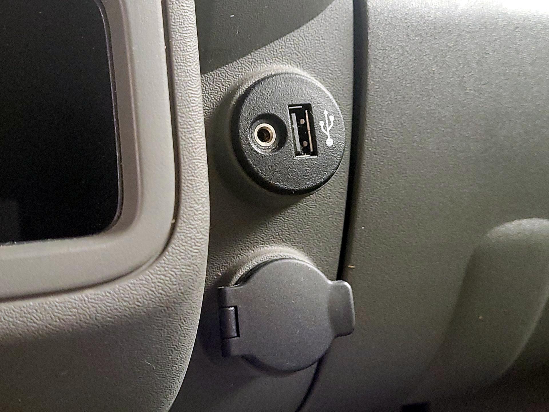 Thumbnail: 2017 Nissan Frontier - 17