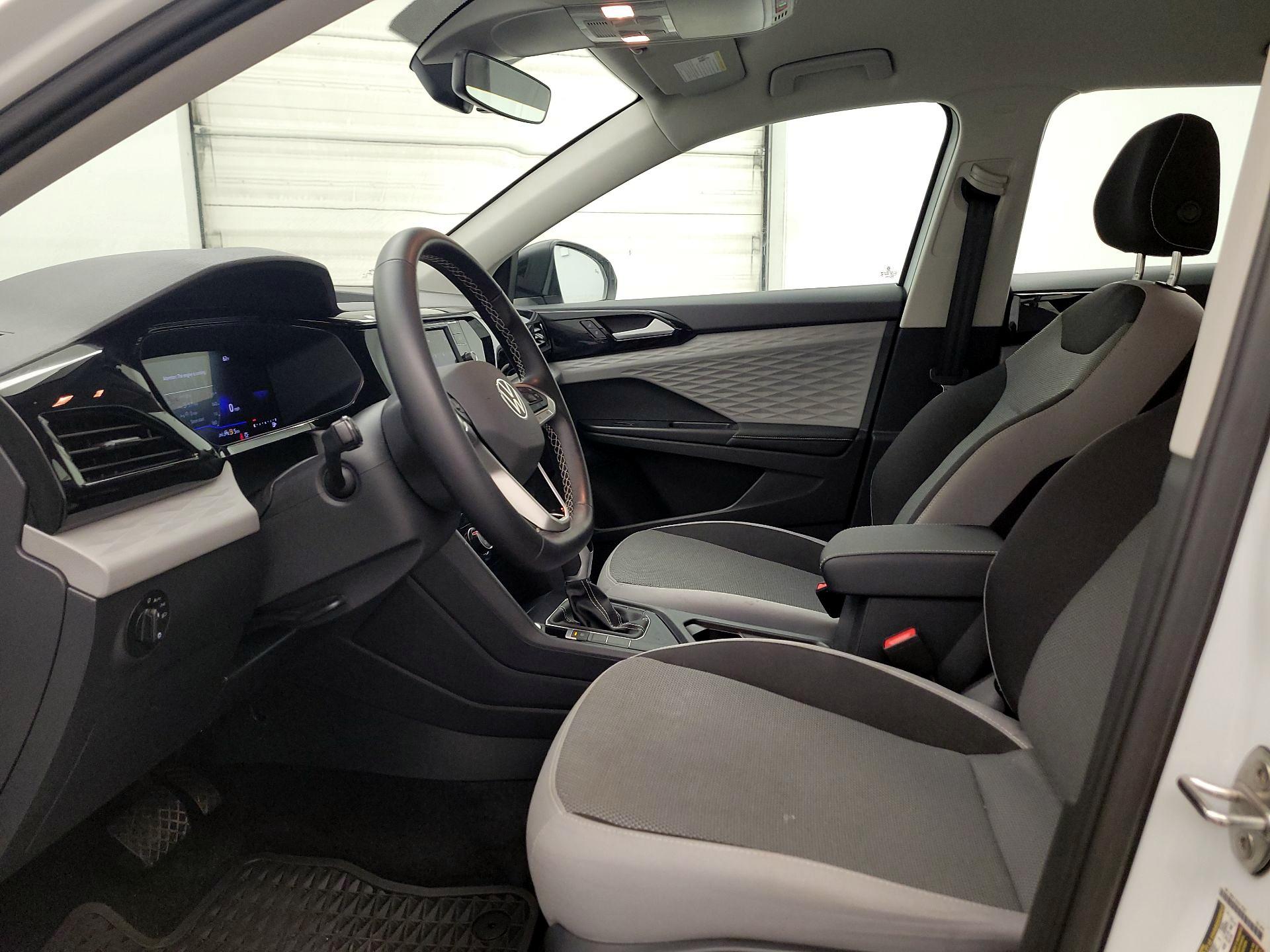 Thumbnail: 2024 Volkswagen Taos - 11