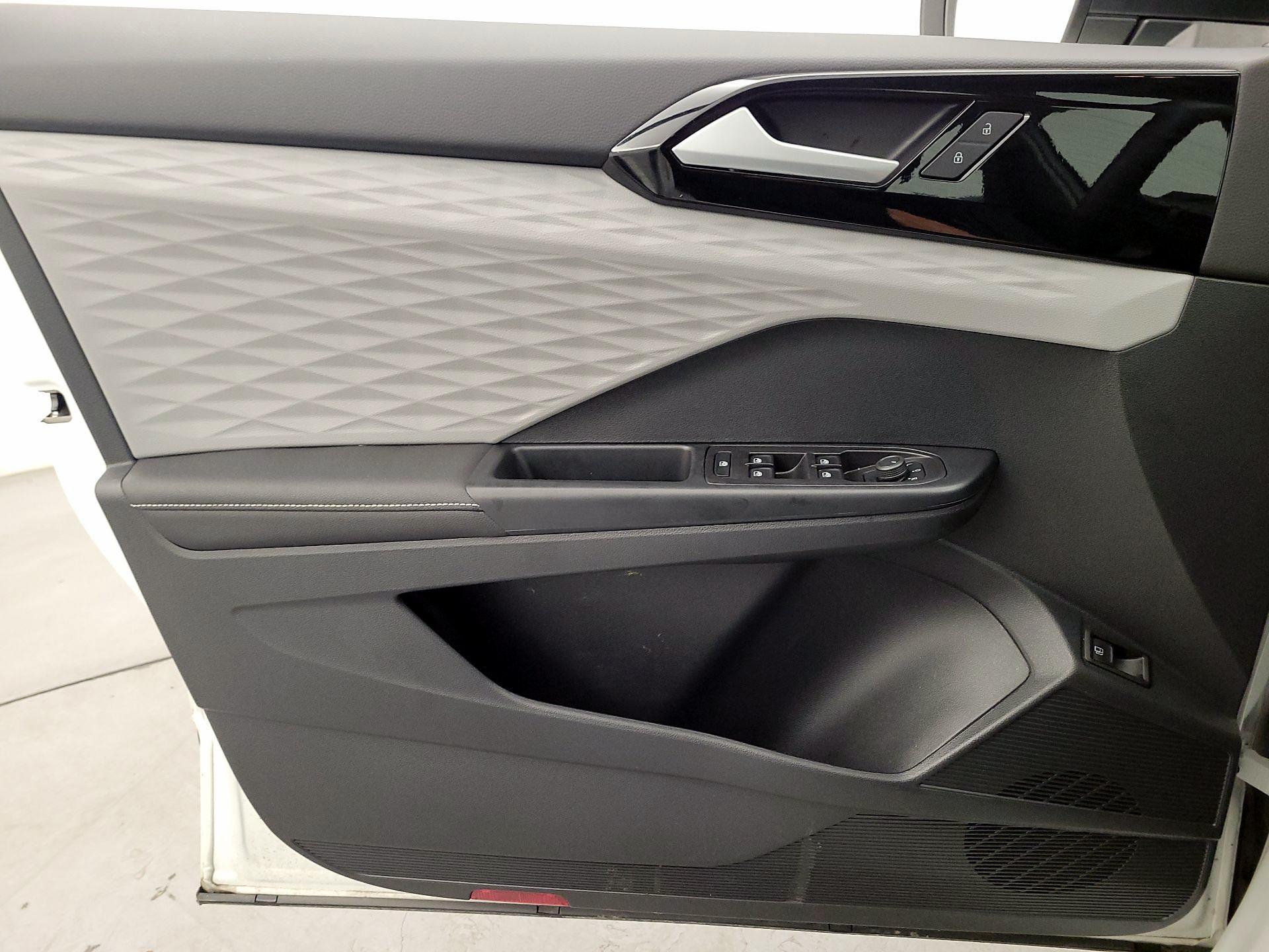 Thumbnail: 2024 Volkswagen Taos - 12