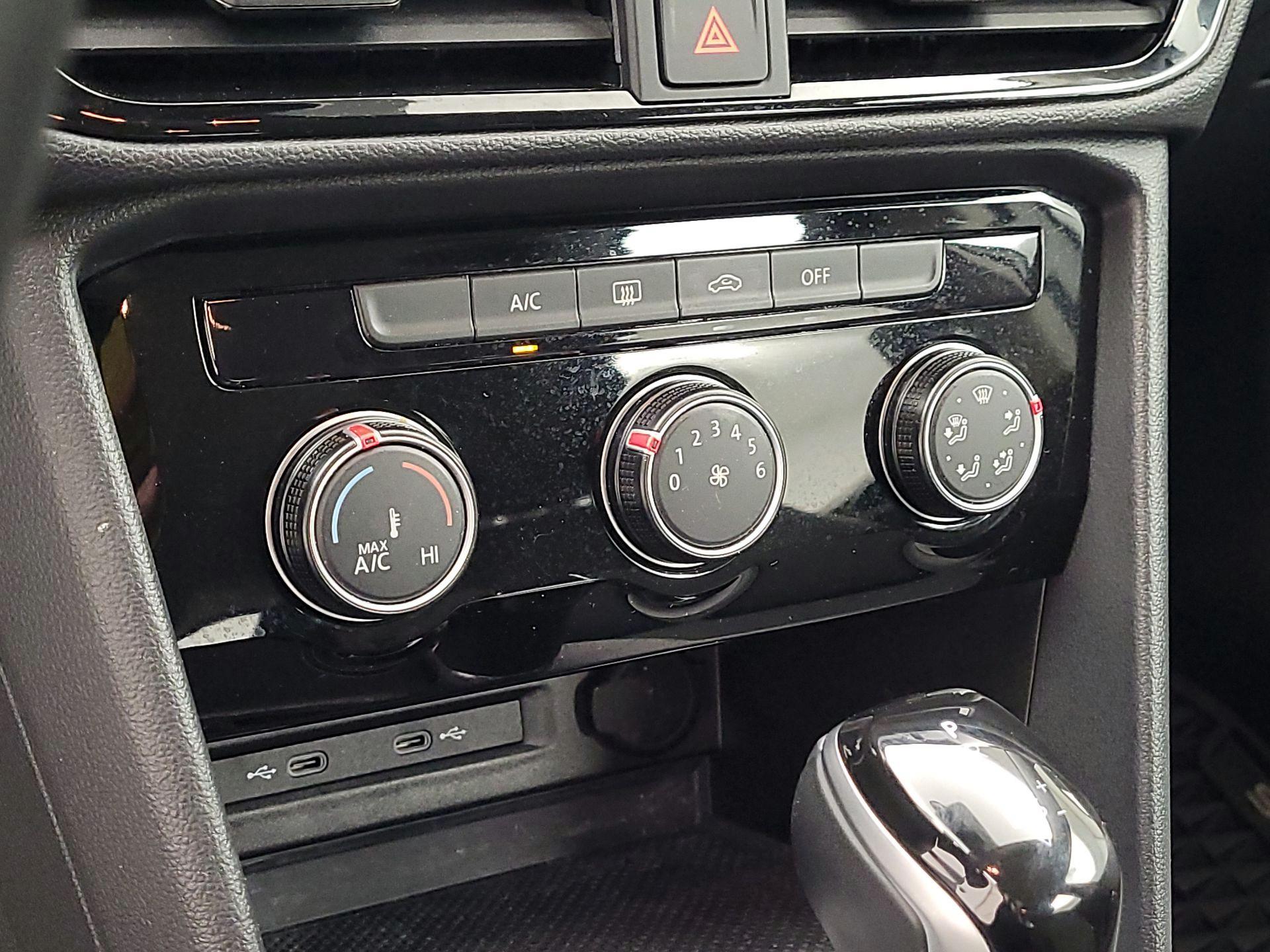 Thumbnail: 2024 Volkswagen Taos - 16