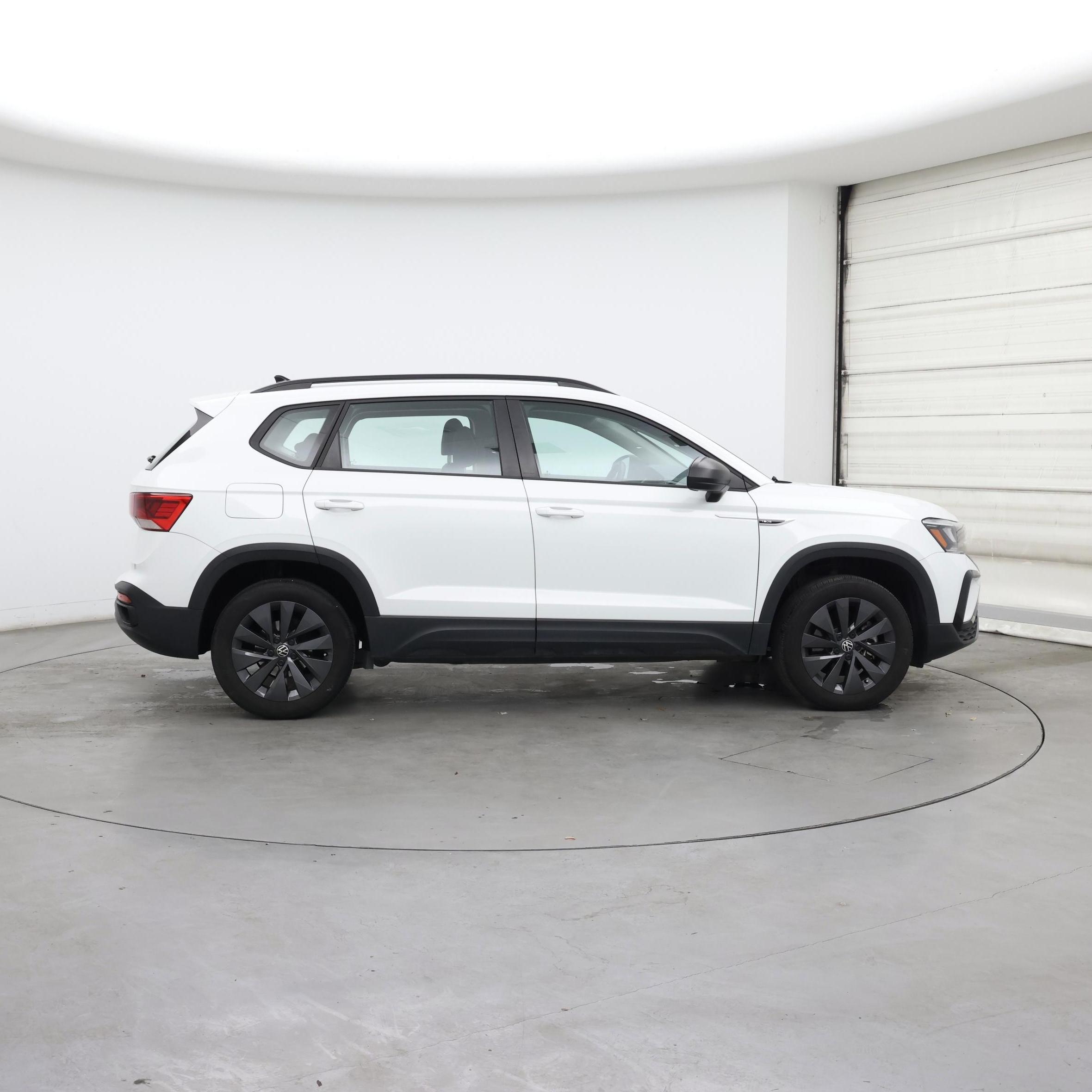 Thumbnail: 2024 Volkswagen Taos - 7