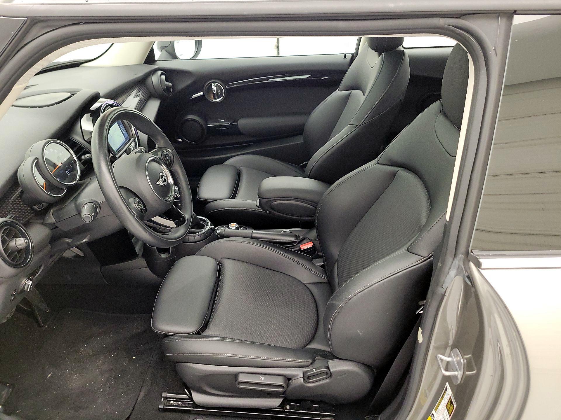 Thumbnail: 2017 MINI Cooper Hardtop - 11