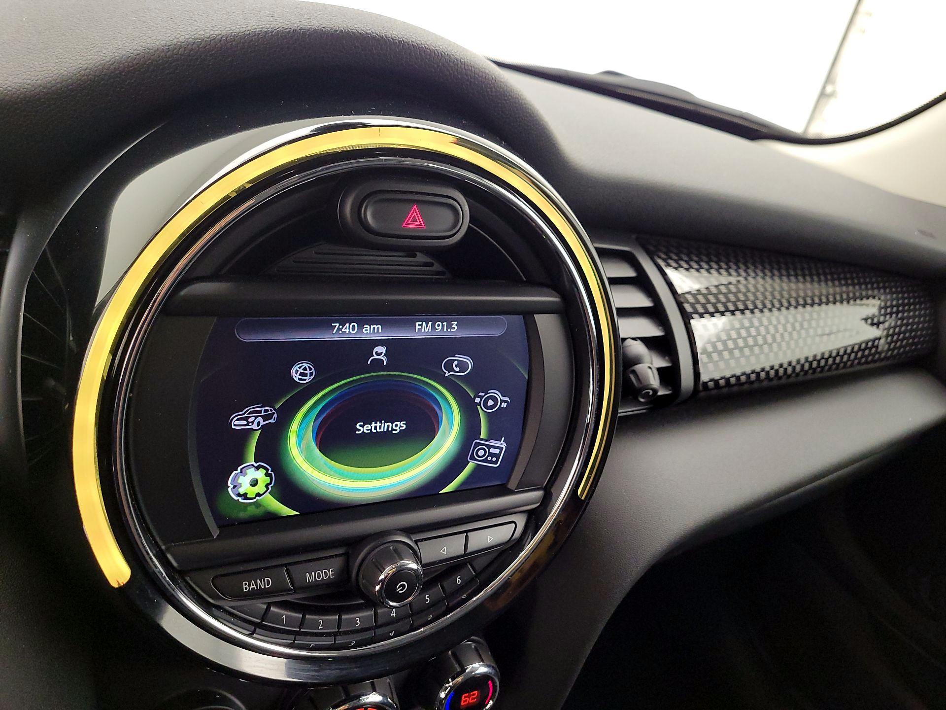 Thumbnail: 2017 MINI Cooper Hardtop - 15