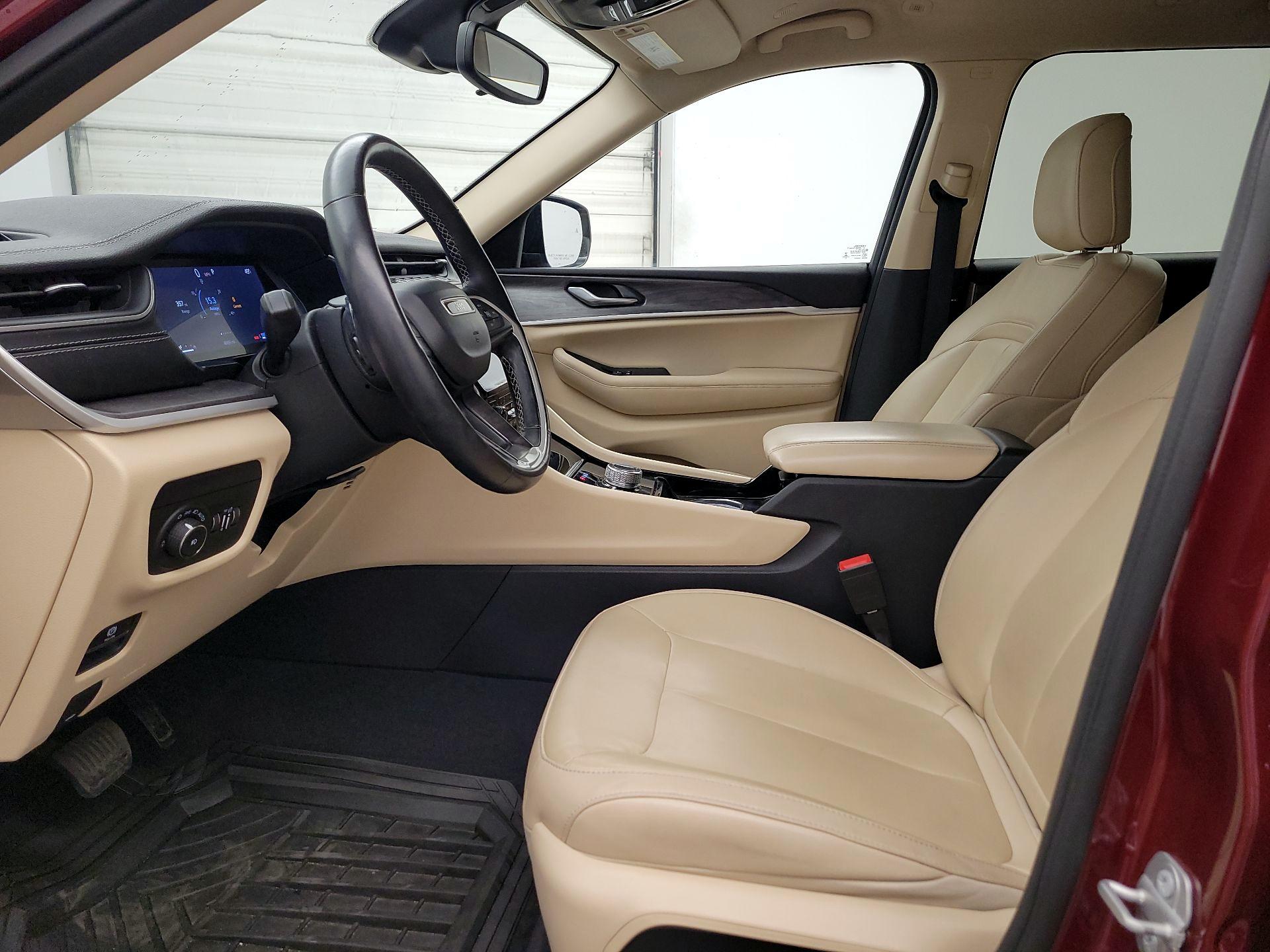 Thumbnail: 2022 Jeep Grand Cherokee L - 11