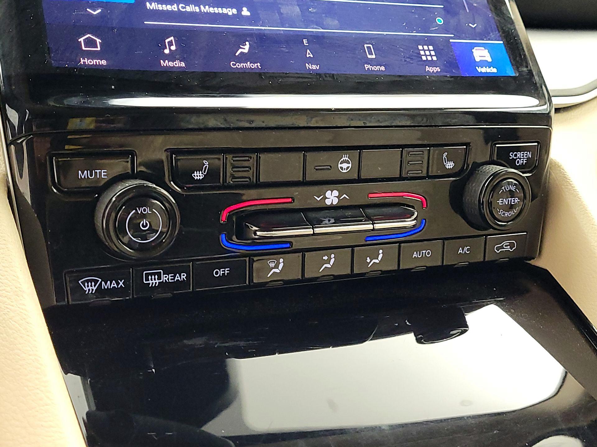 Thumbnail: 2022 Jeep Grand Cherokee L - 16