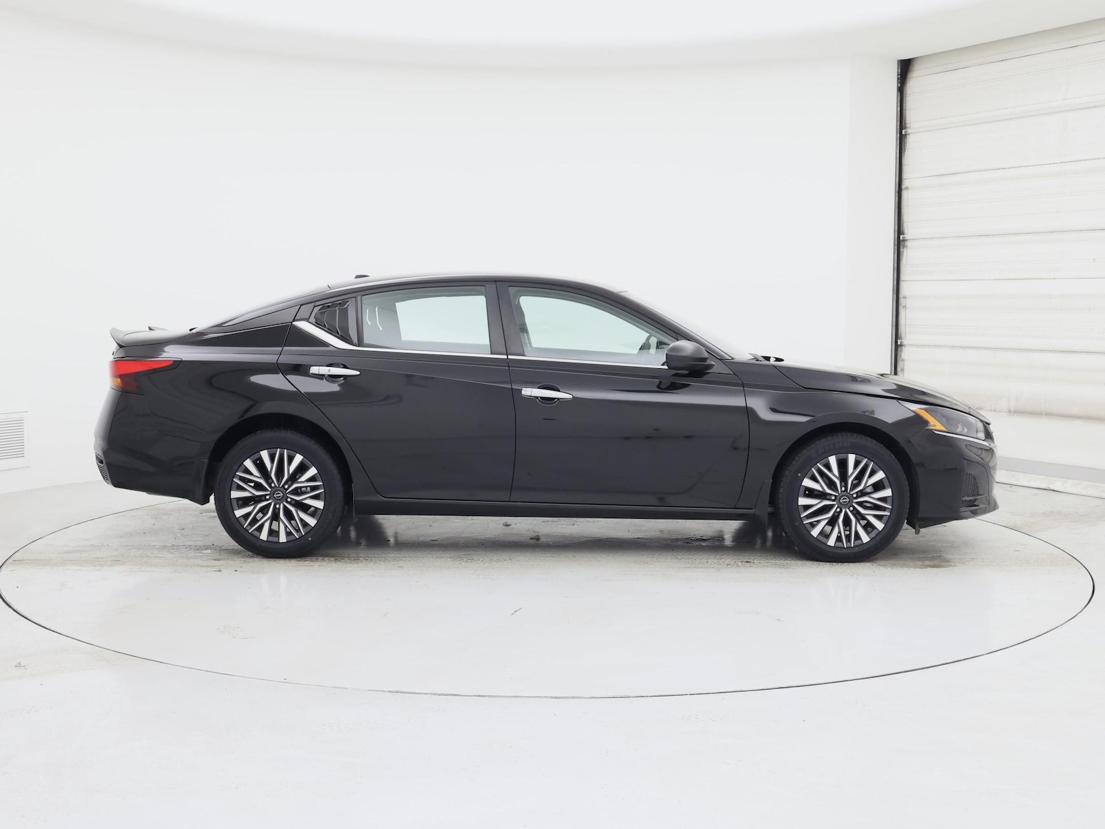 2024 Nissan Altima SV - Photo 8