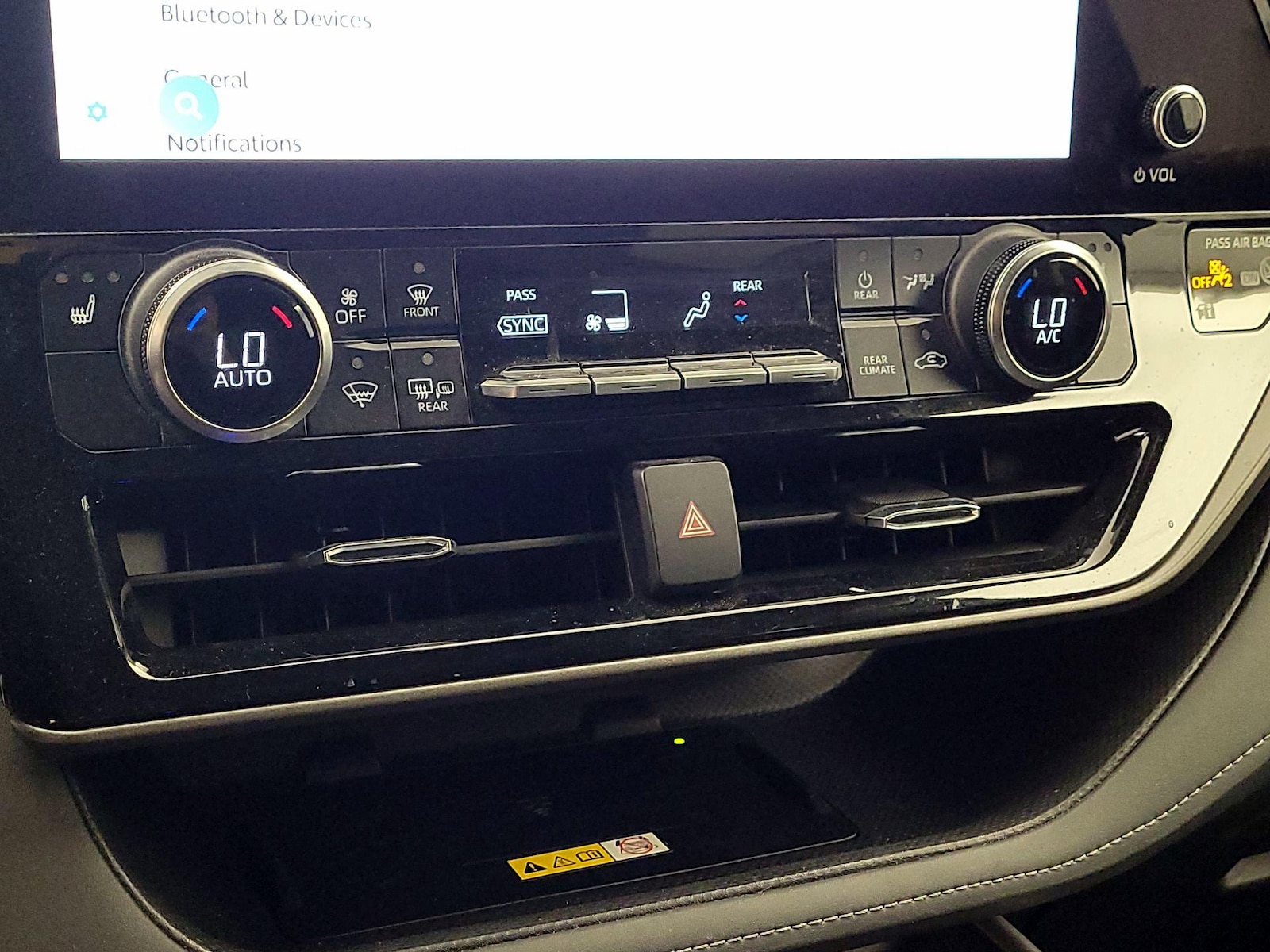 2023 Toyota Highlander XLE - Photo 17