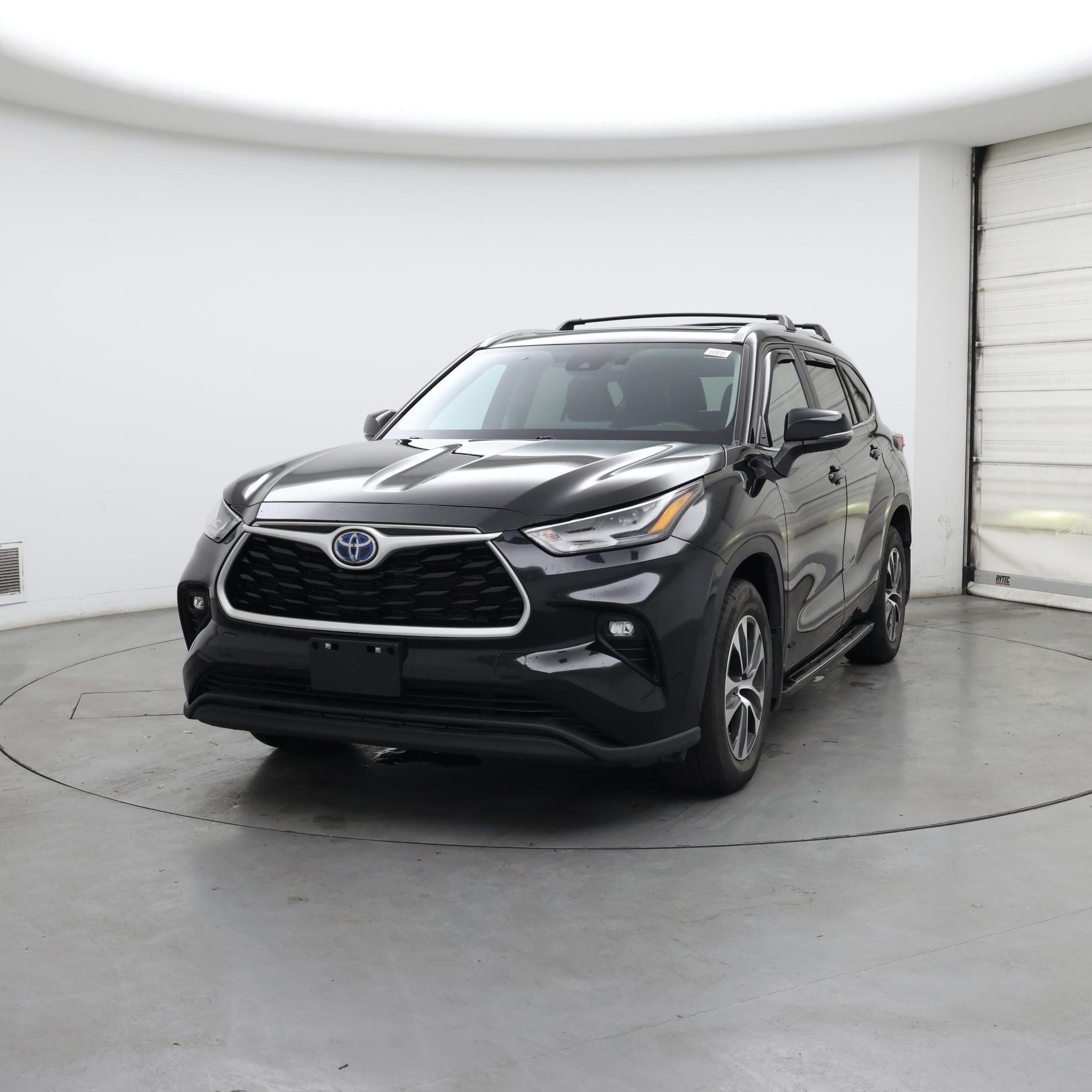 Thumbnail: 2023 Toyota Highlander - 4