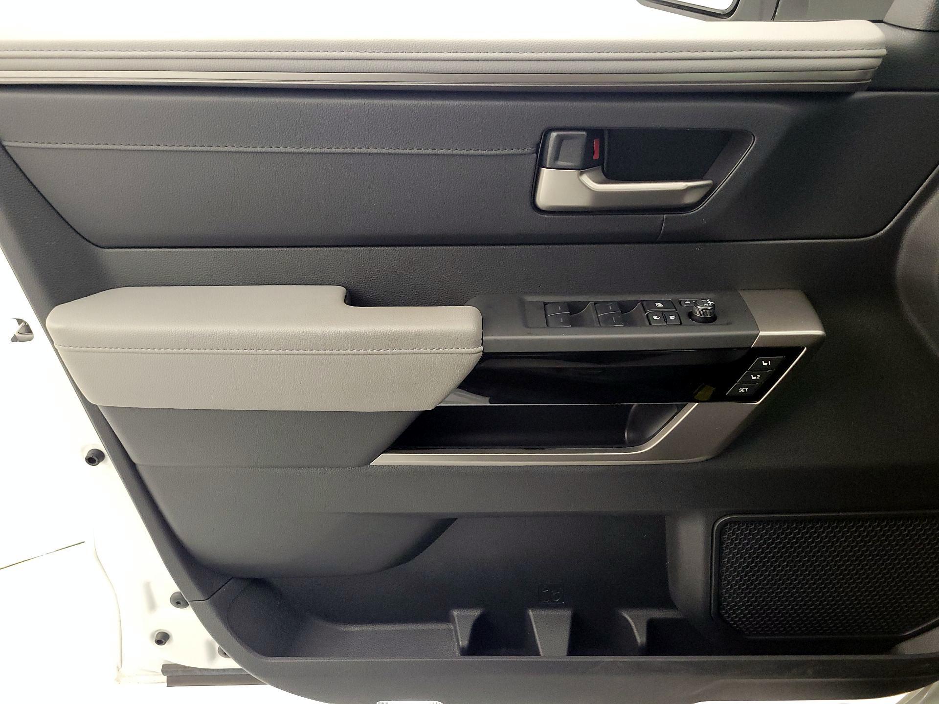 Thumbnail: 2025 Toyota Tundra - 12