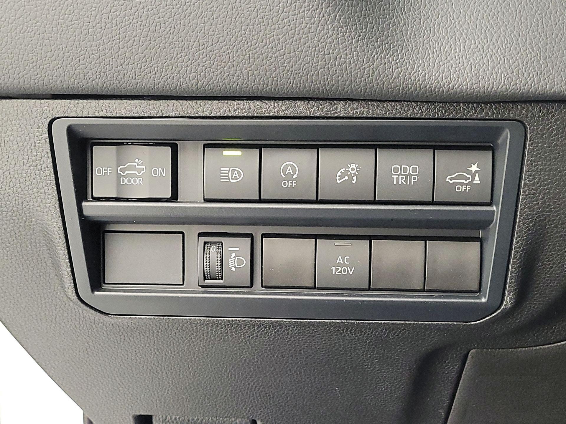 Thumbnail: 2025 Toyota Tundra - 13