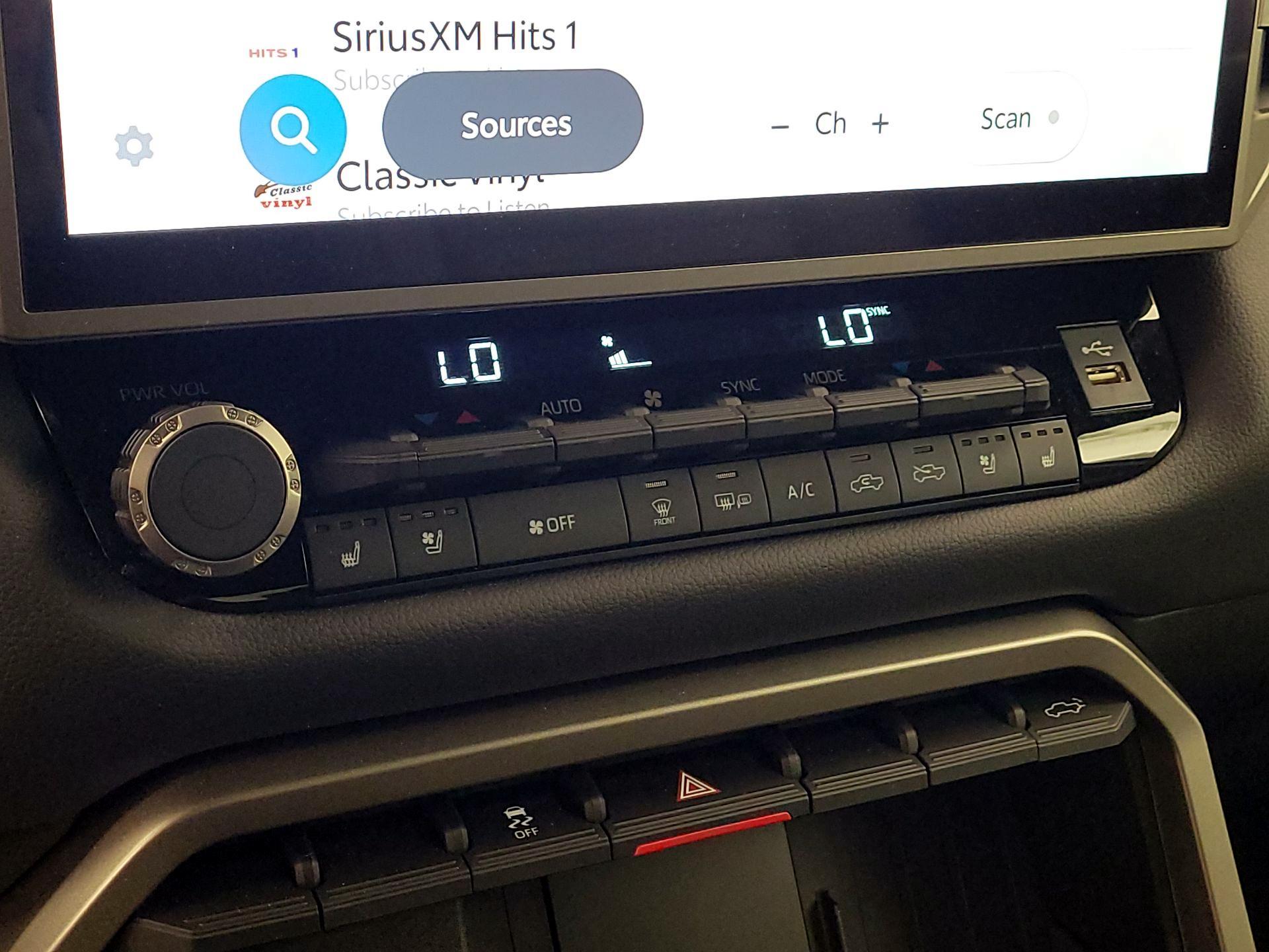 Thumbnail: 2025 Toyota Tundra - 16