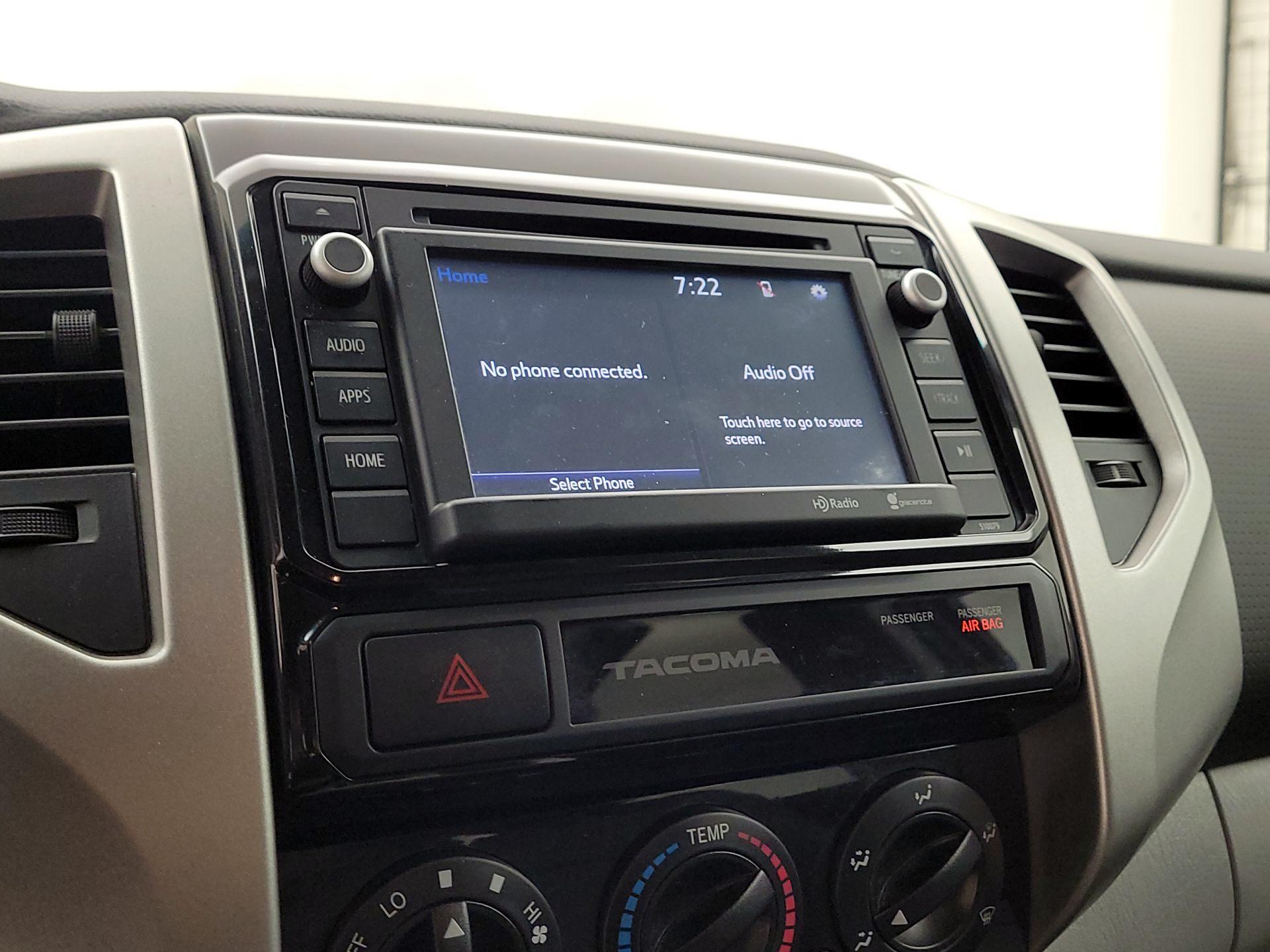 Thumbnail: 2015 Toyota Tacoma - 15