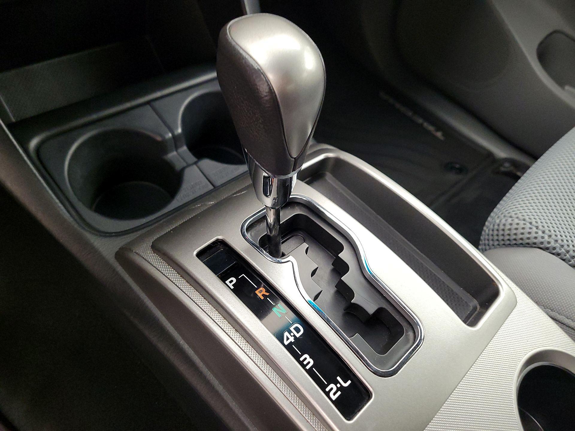 Thumbnail: 2015 Toyota Tacoma - 17