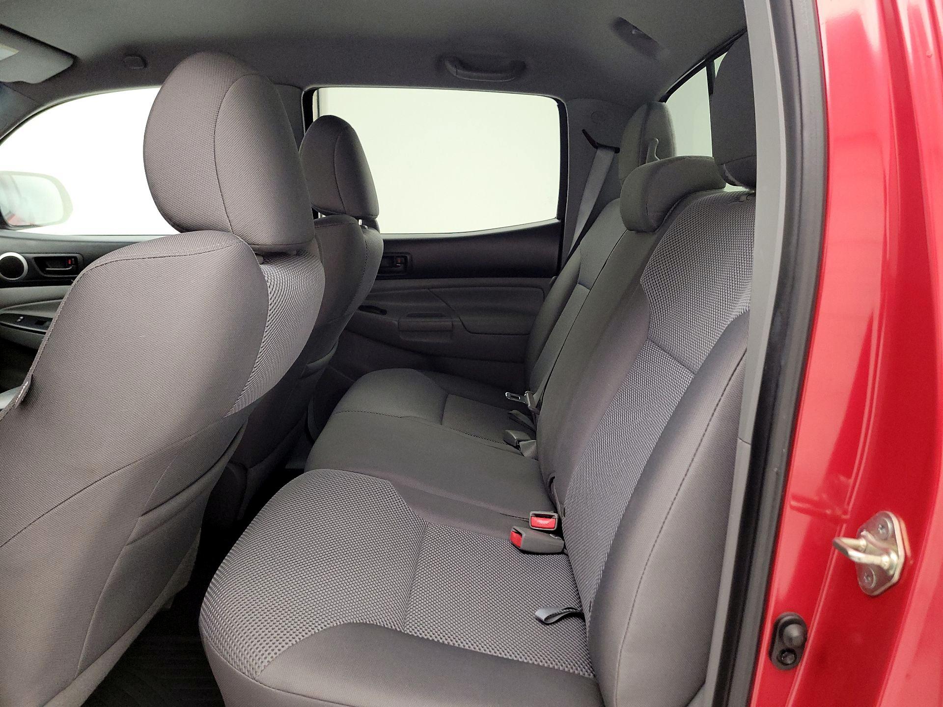 Thumbnail: 2015 Toyota Tacoma - 19