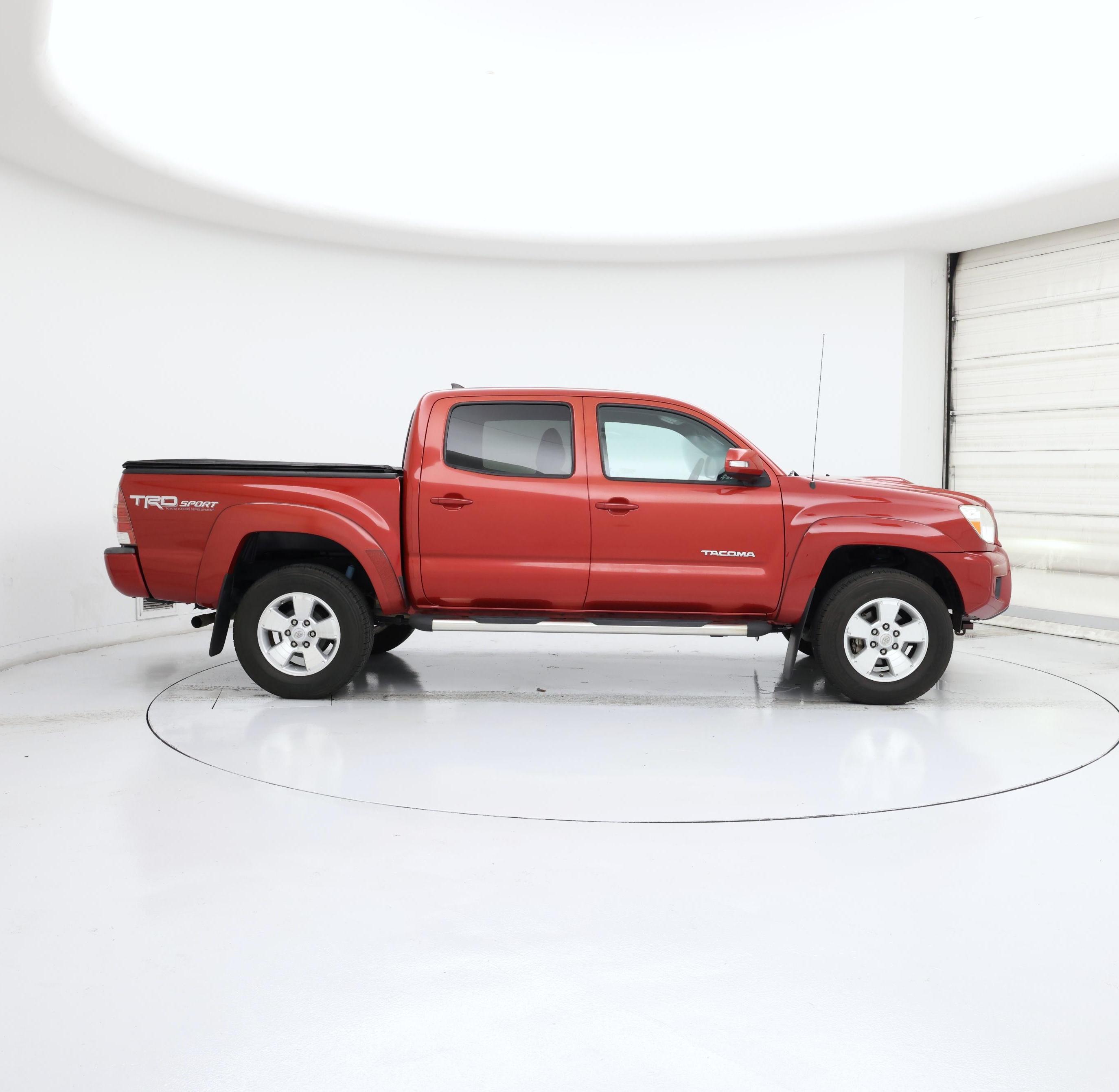 Thumbnail: 2015 Toyota Tacoma - 7