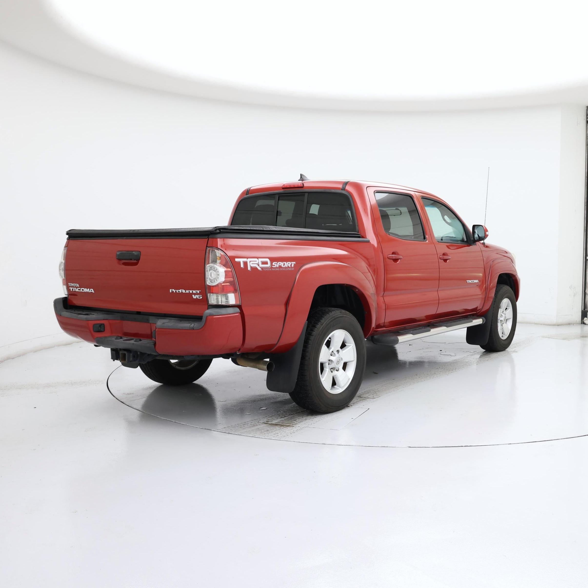 Thumbnail: 2015 Toyota Tacoma - 8