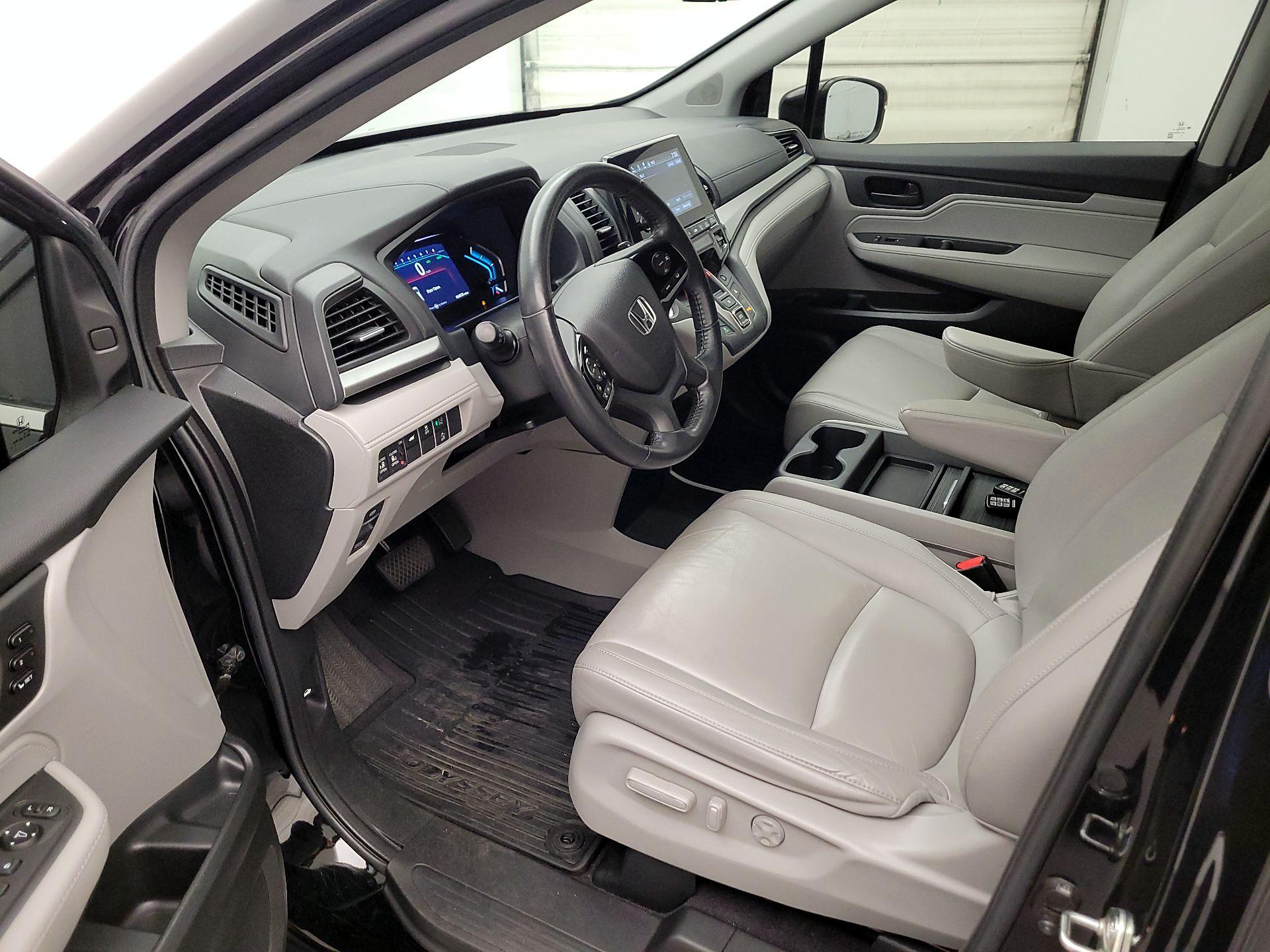 Thumbnail: 2019 Honda Odyssey - 11