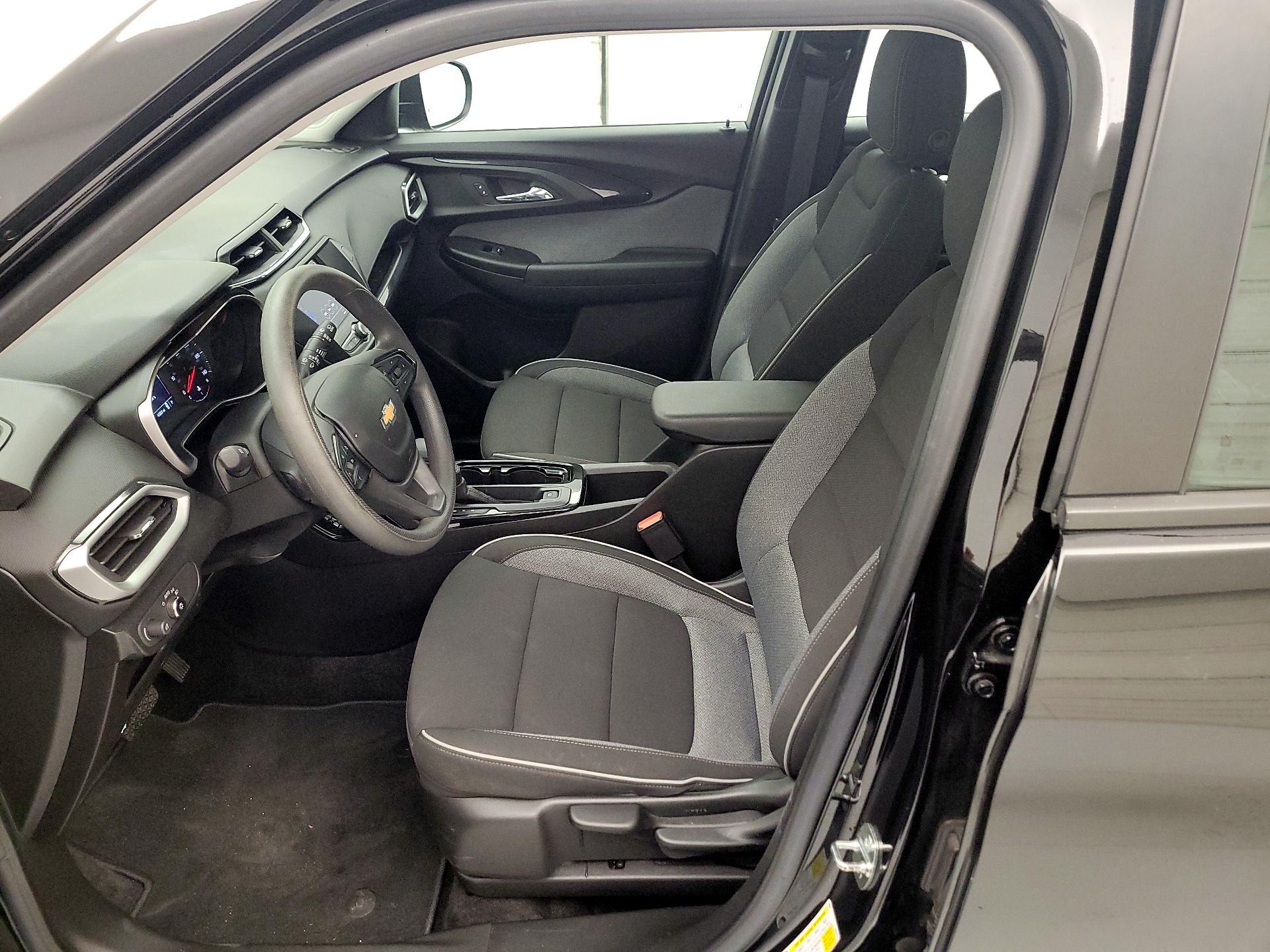 Thumbnail: 2023 Chevrolet TrailBlazer - 11