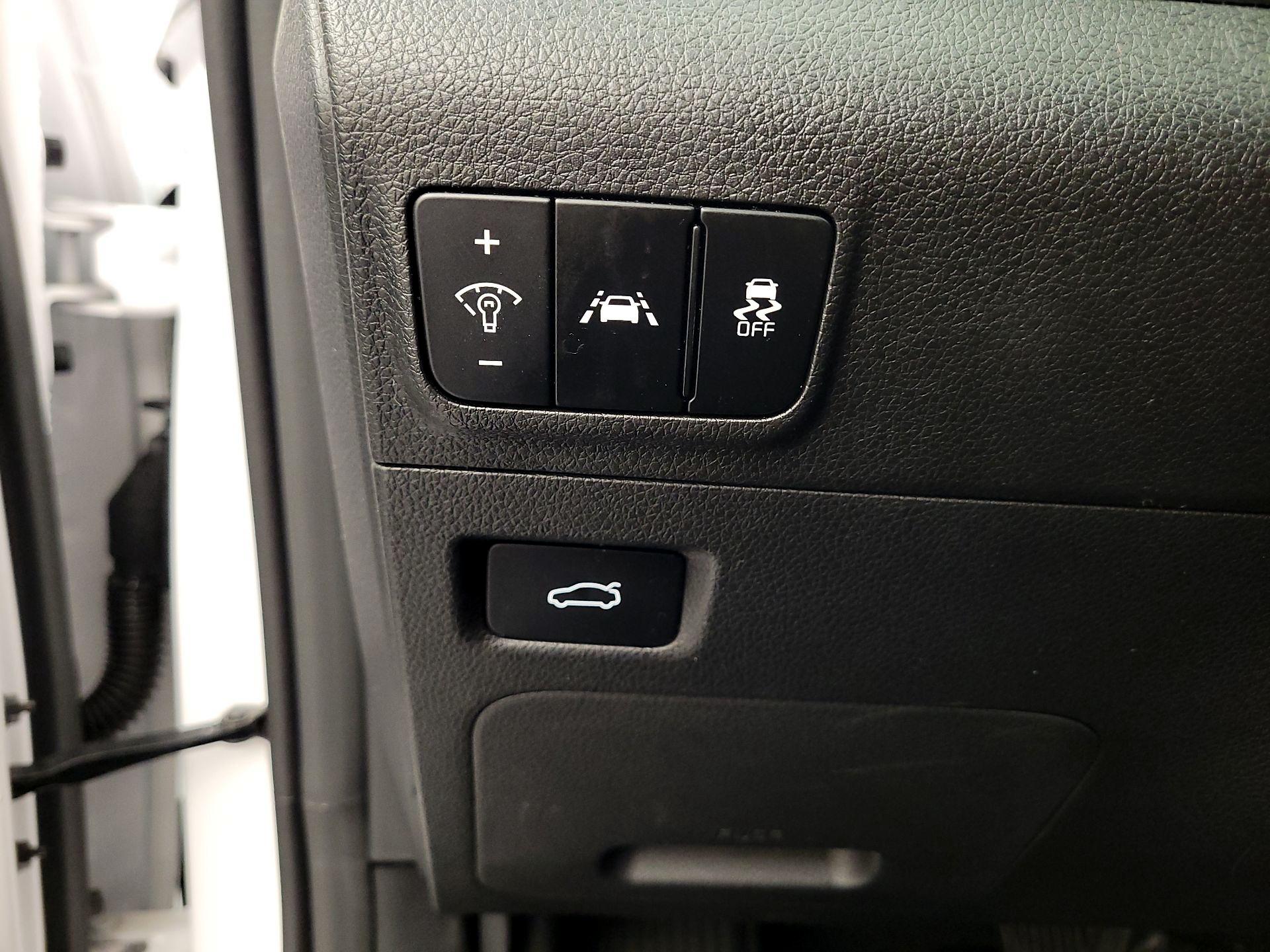 Thumbnail: 2023 Kia K5 - 13