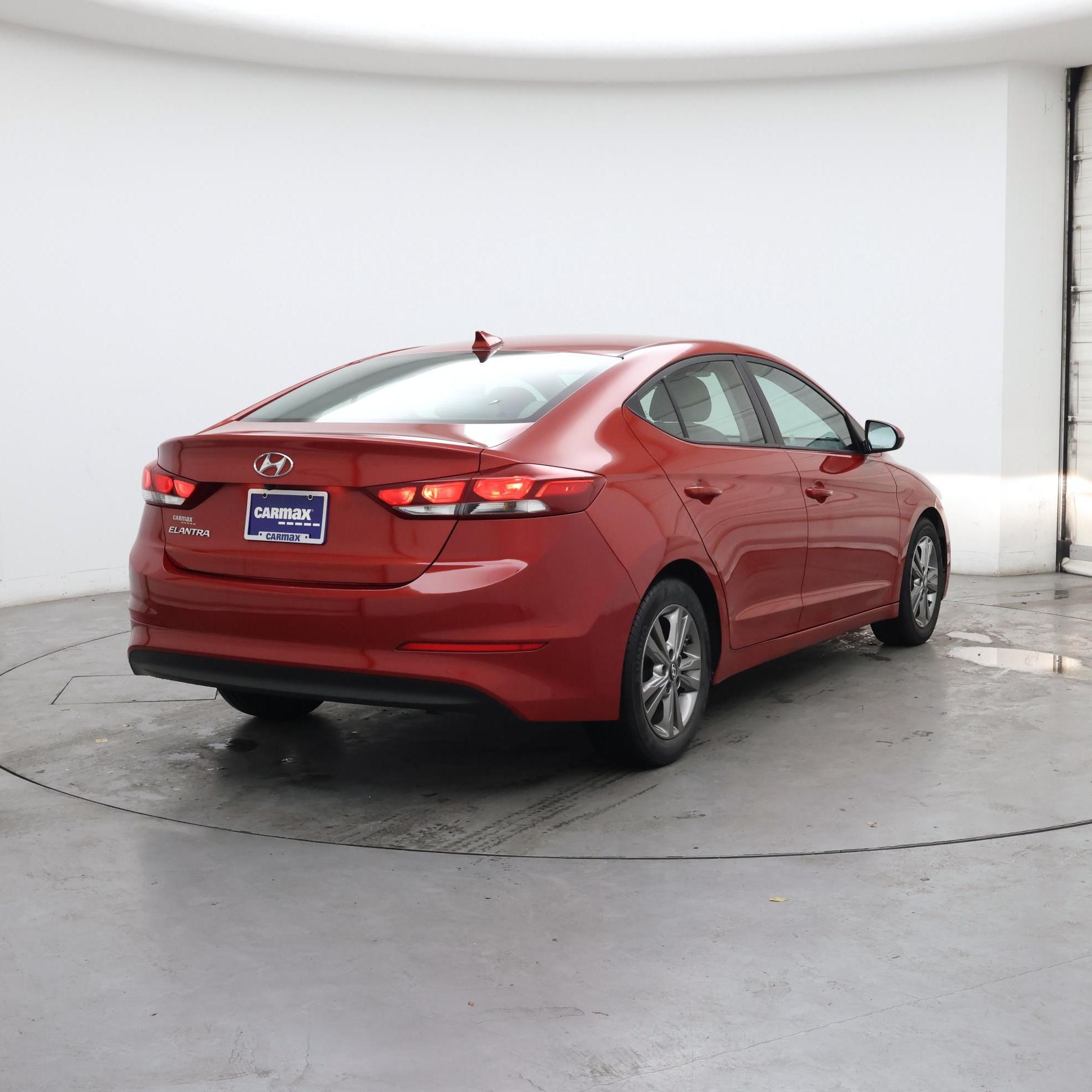 Thumbnail: 2017 Hyundai Elantra - 8