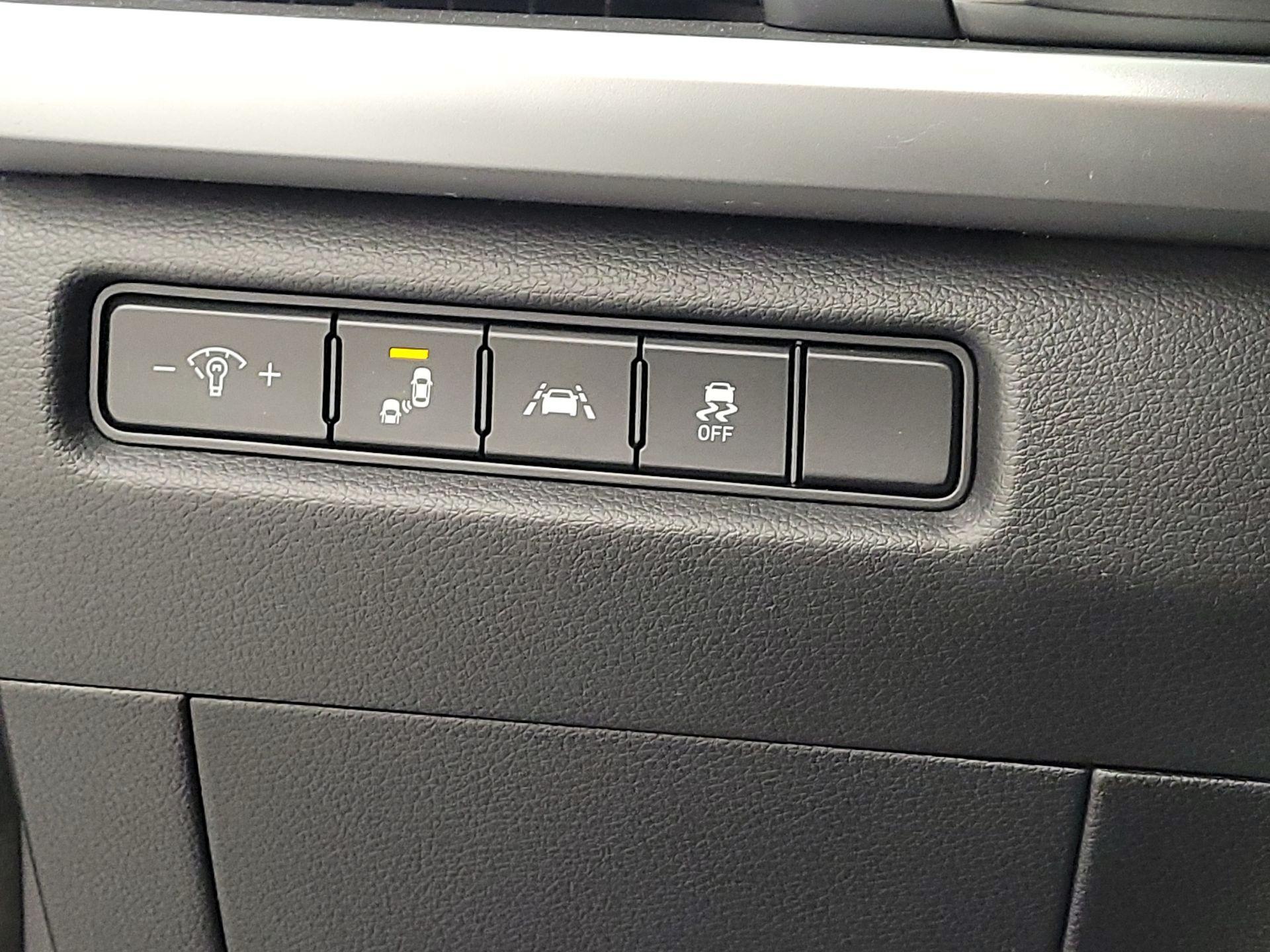 Thumbnail: 2021 Kia Telluride - 13