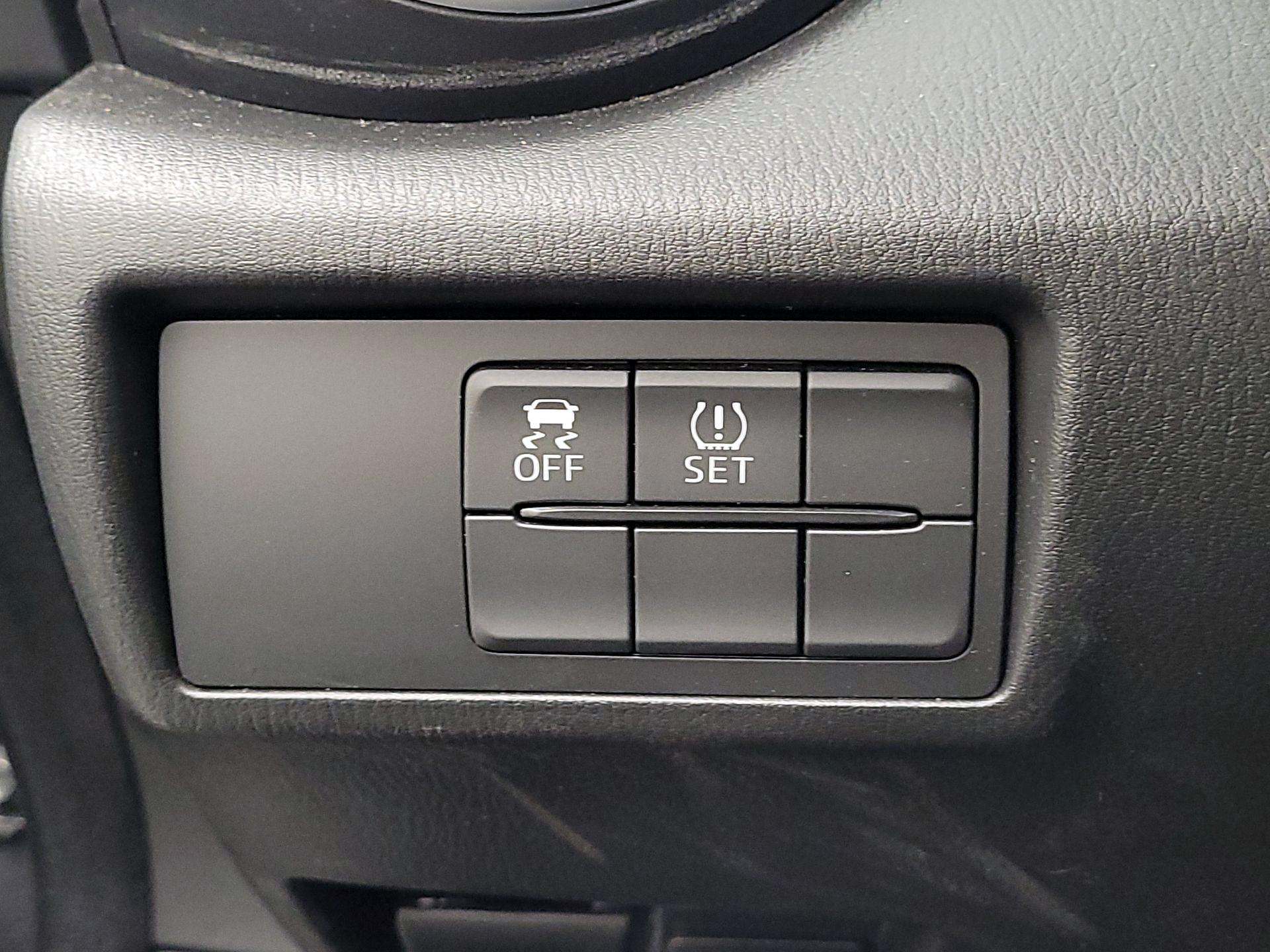 Thumbnail: 2018 Fiat 124 Spider - 13