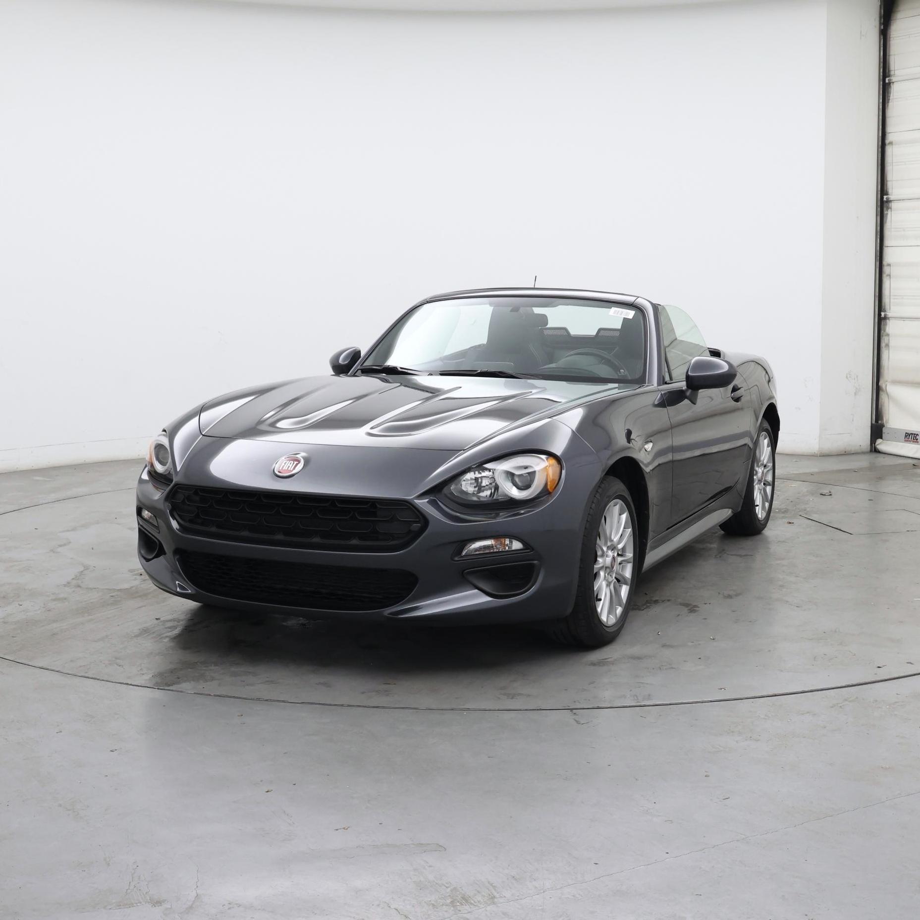 Thumbnail: 2018 Fiat 124 Spider - 4