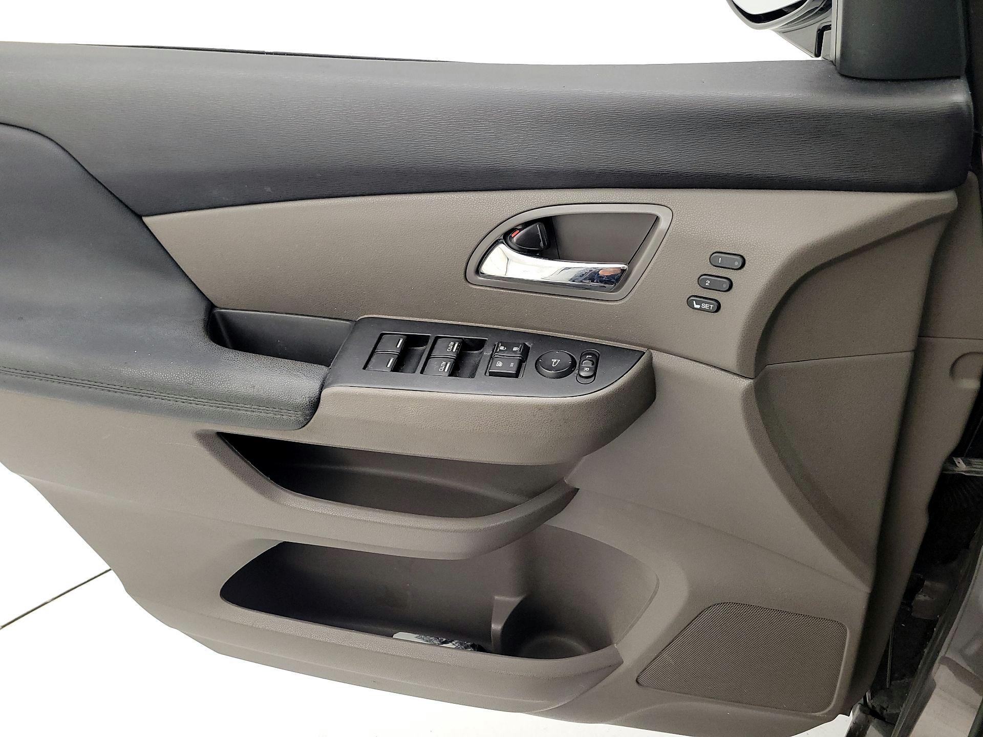 Thumbnail: 2016 Honda Odyssey - 12