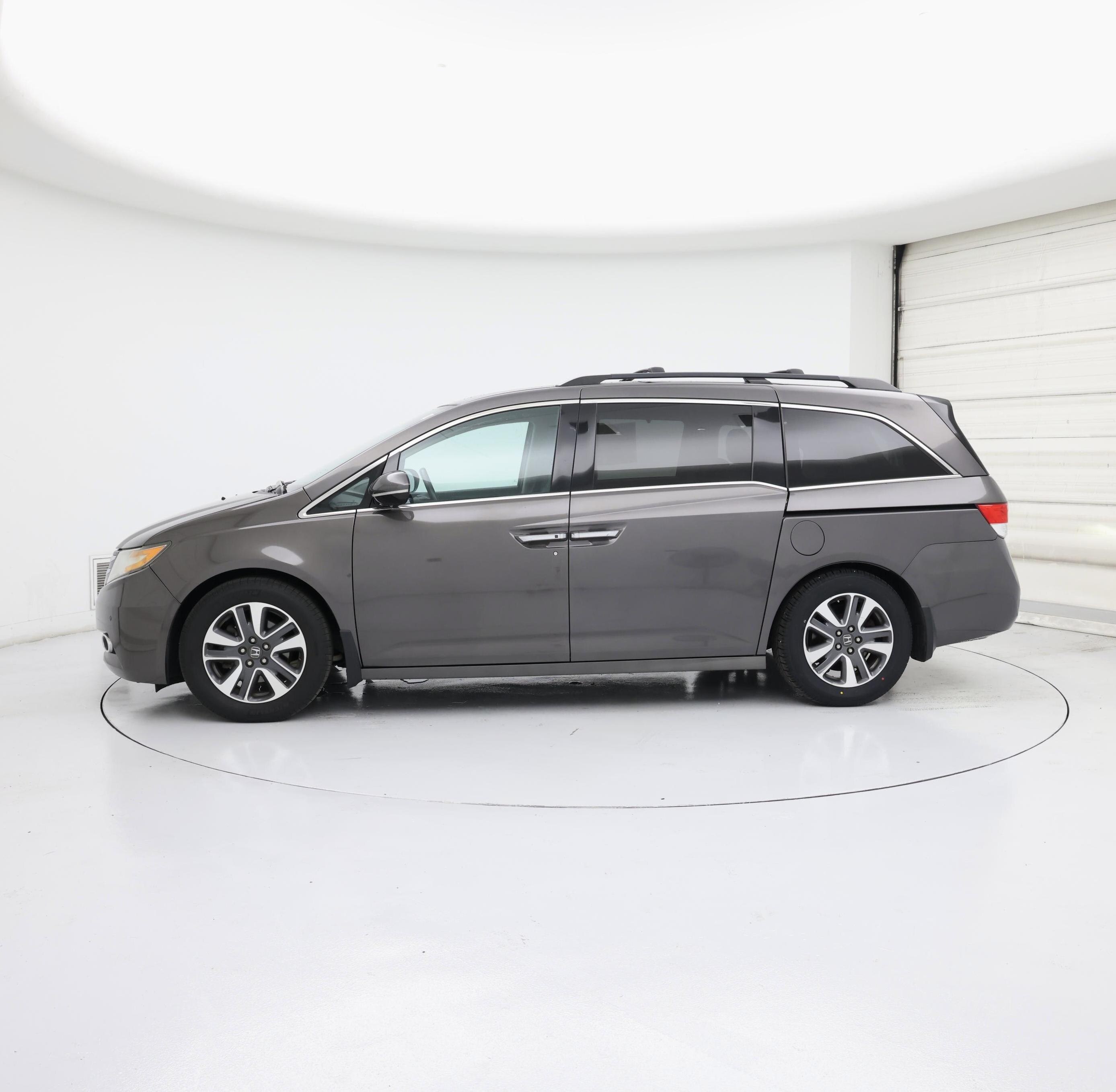 Thumbnail: 2016 Honda Odyssey - 3