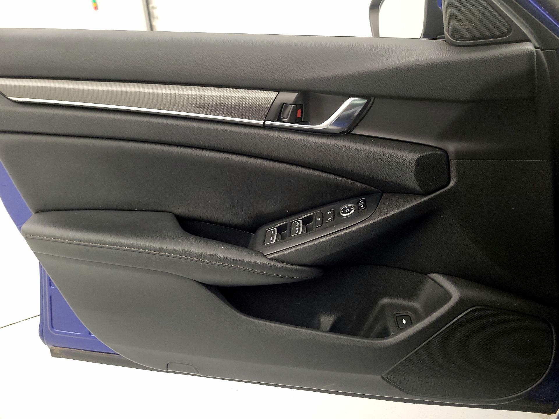 Thumbnail: 2019 Honda Accord - 12