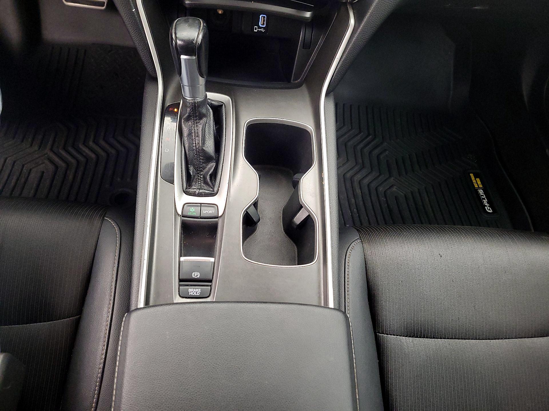 Thumbnail: 2019 Honda Accord - 17