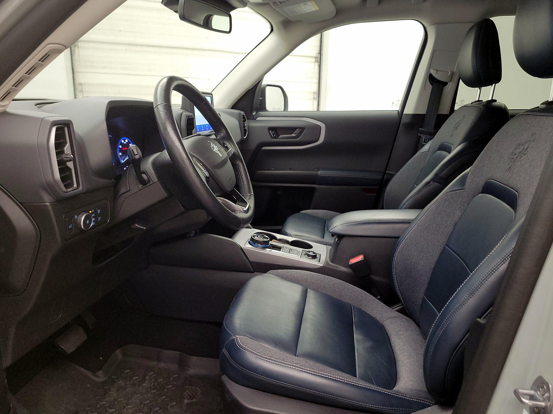 Thumbnail: 2022 Ford Bronco Sport - 11