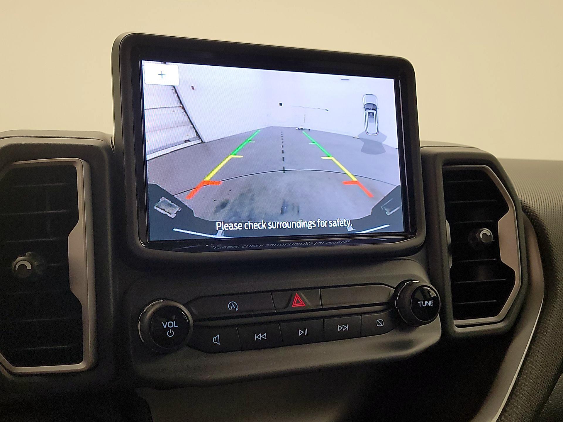 Thumbnail: 2022 Ford Bronco Sport - 14