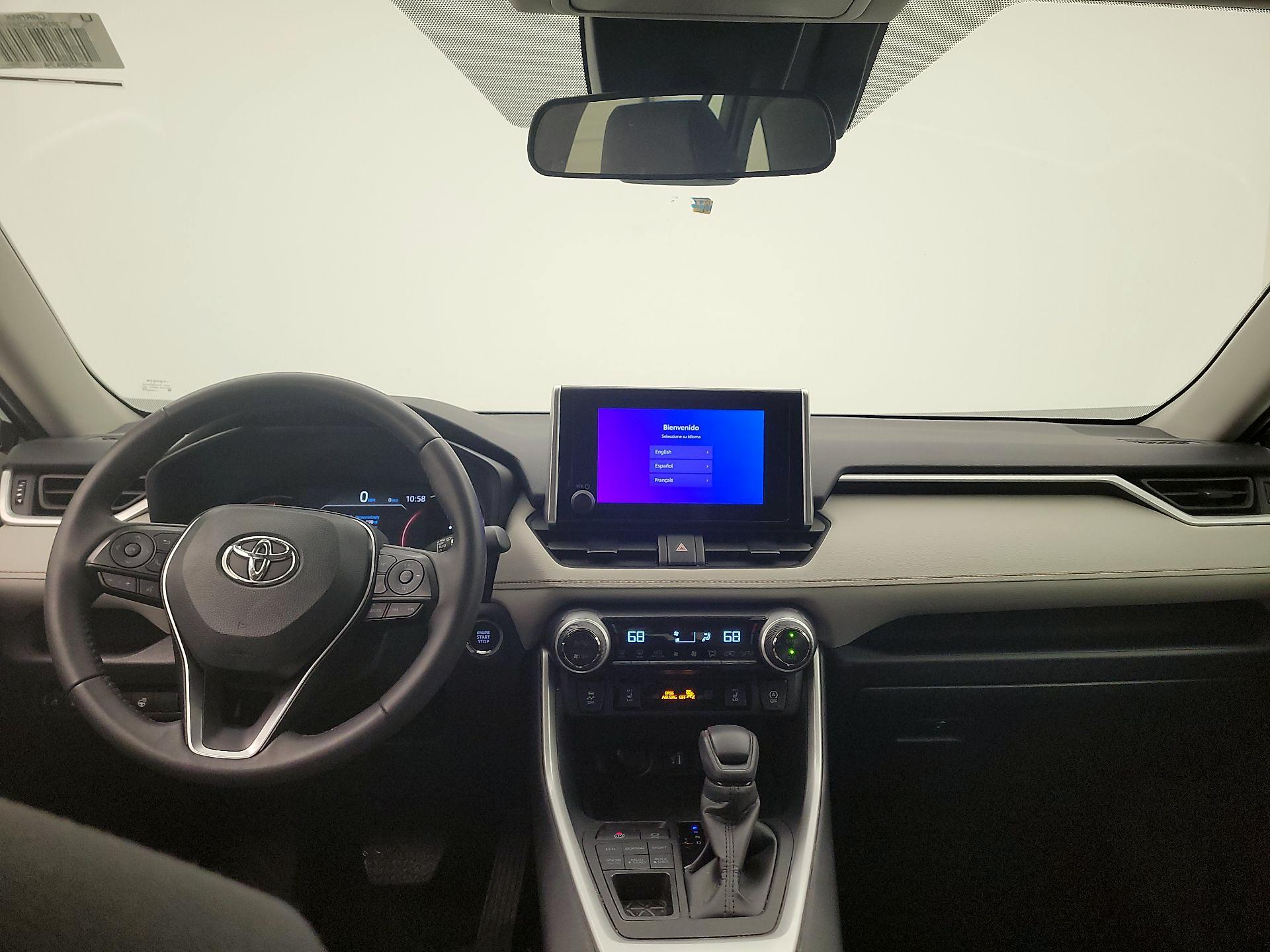 Thumbnail: 2025 Toyota RAV4 - 9