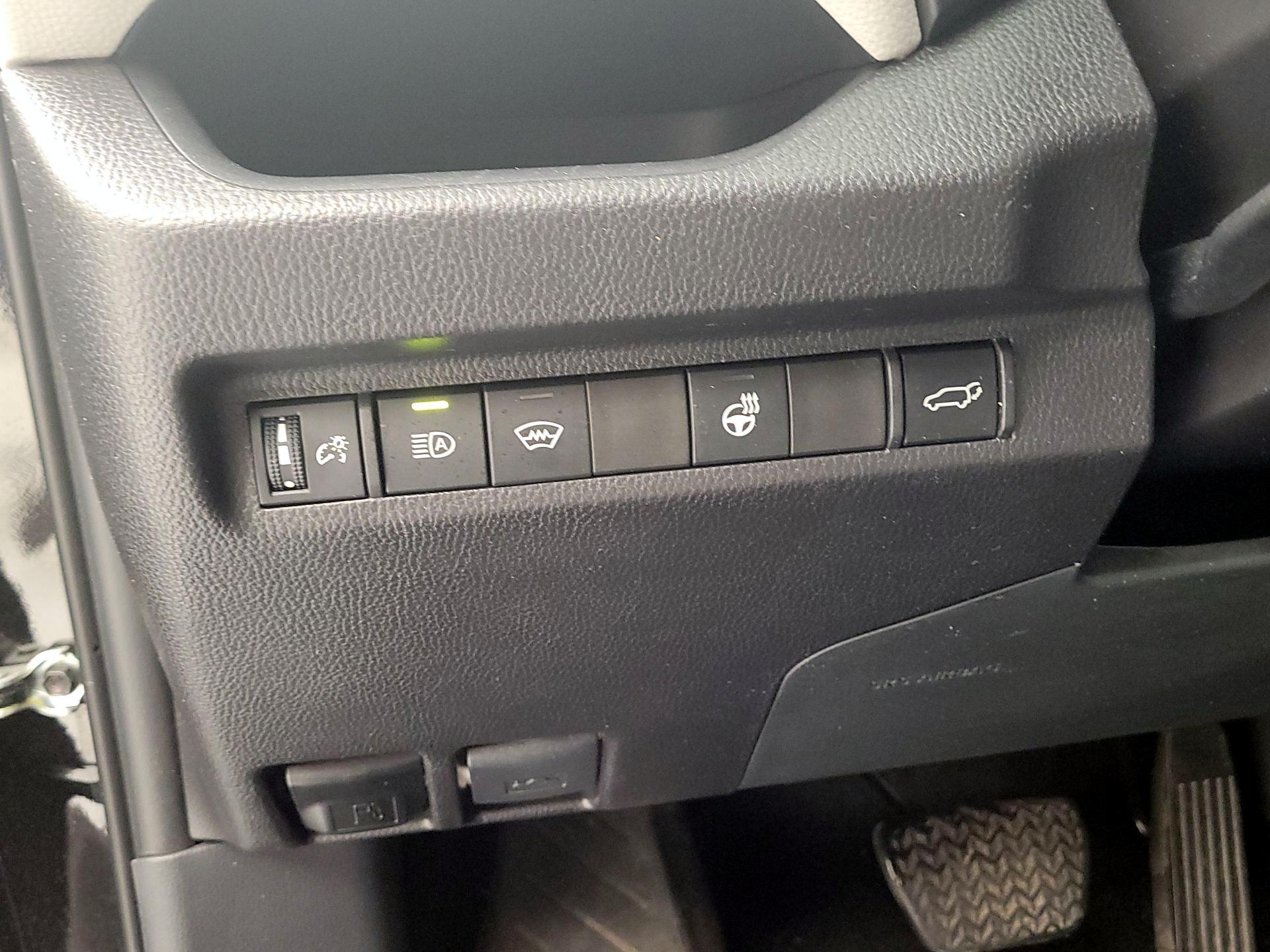 Thumbnail: 2025 Toyota RAV4 - 13