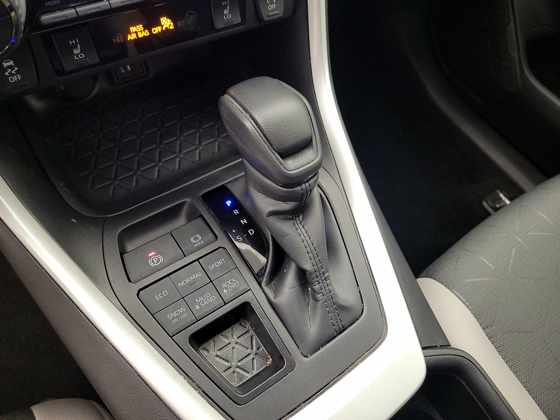 Thumbnail: 2025 Toyota RAV4 - 17