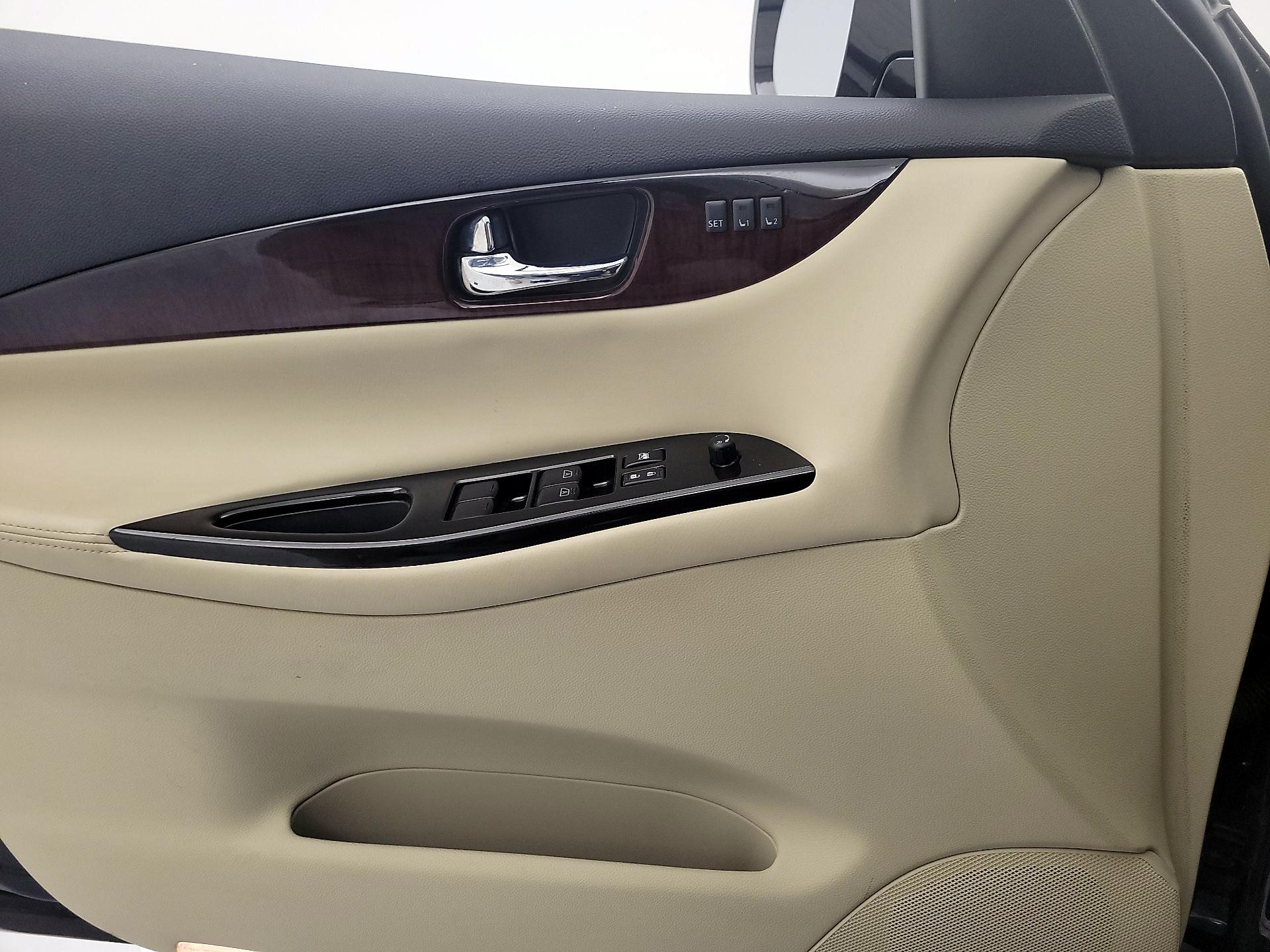 Thumbnail: 2017 INFINITI QX50 - 12