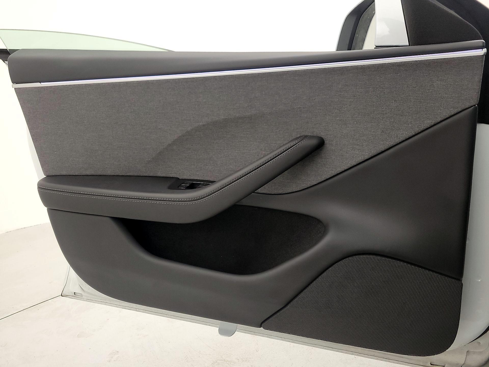 Thumbnail: 2025 Tesla Model 3 - 12