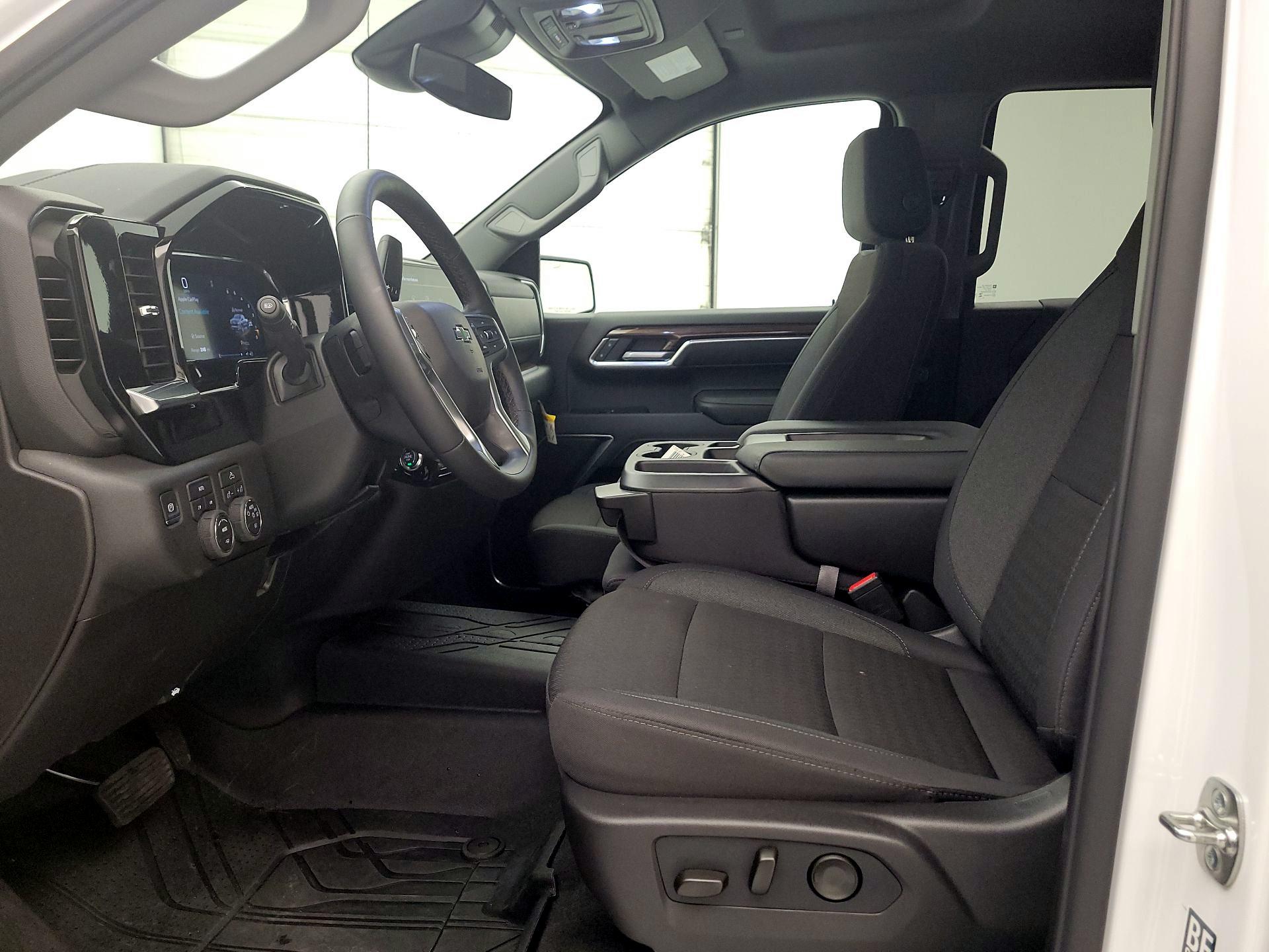 Thumbnail: 2026 Chevrolet Silverado 1500 - 11