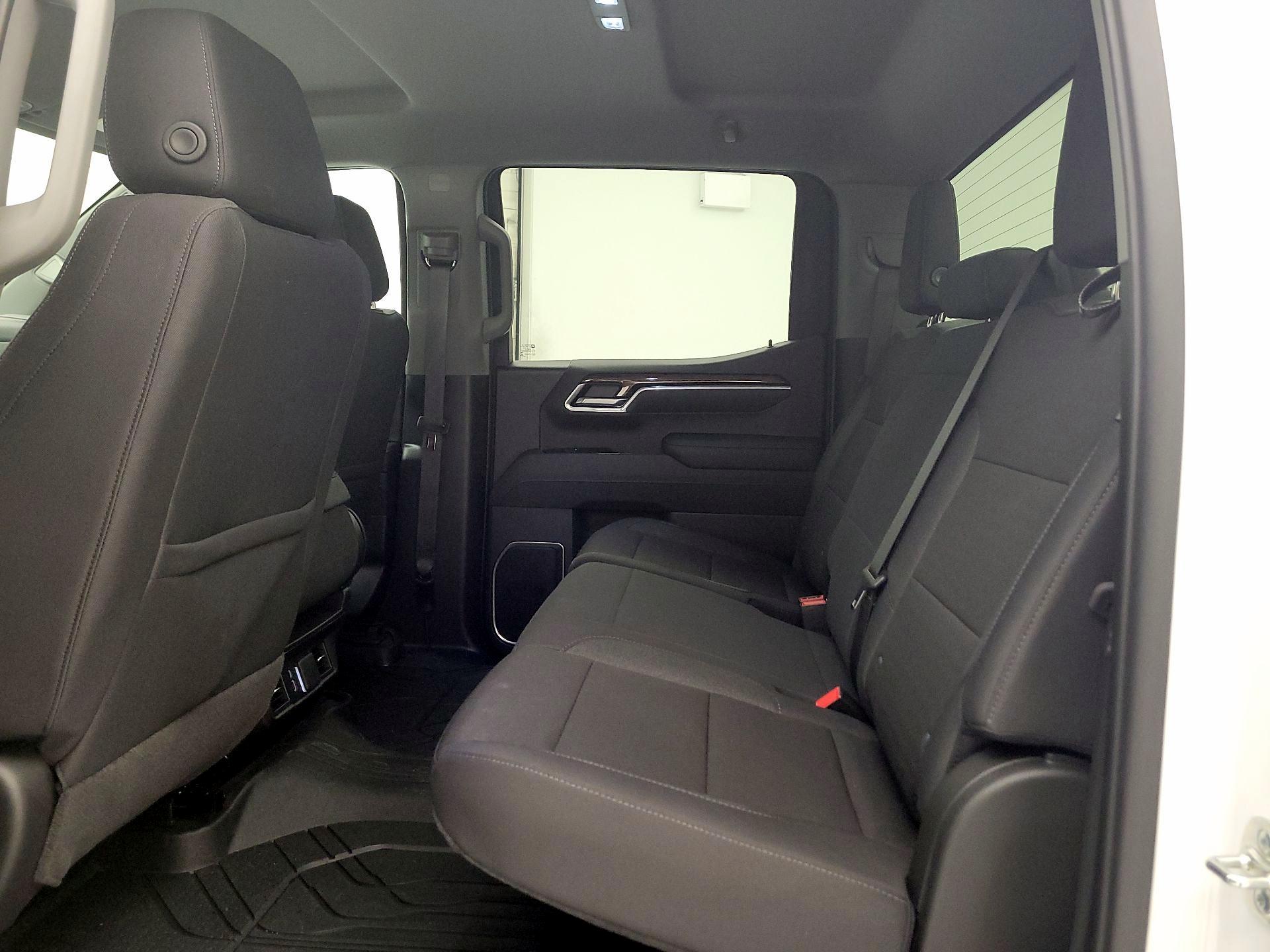 Thumbnail: 2026 Chevrolet Silverado 1500 - 19