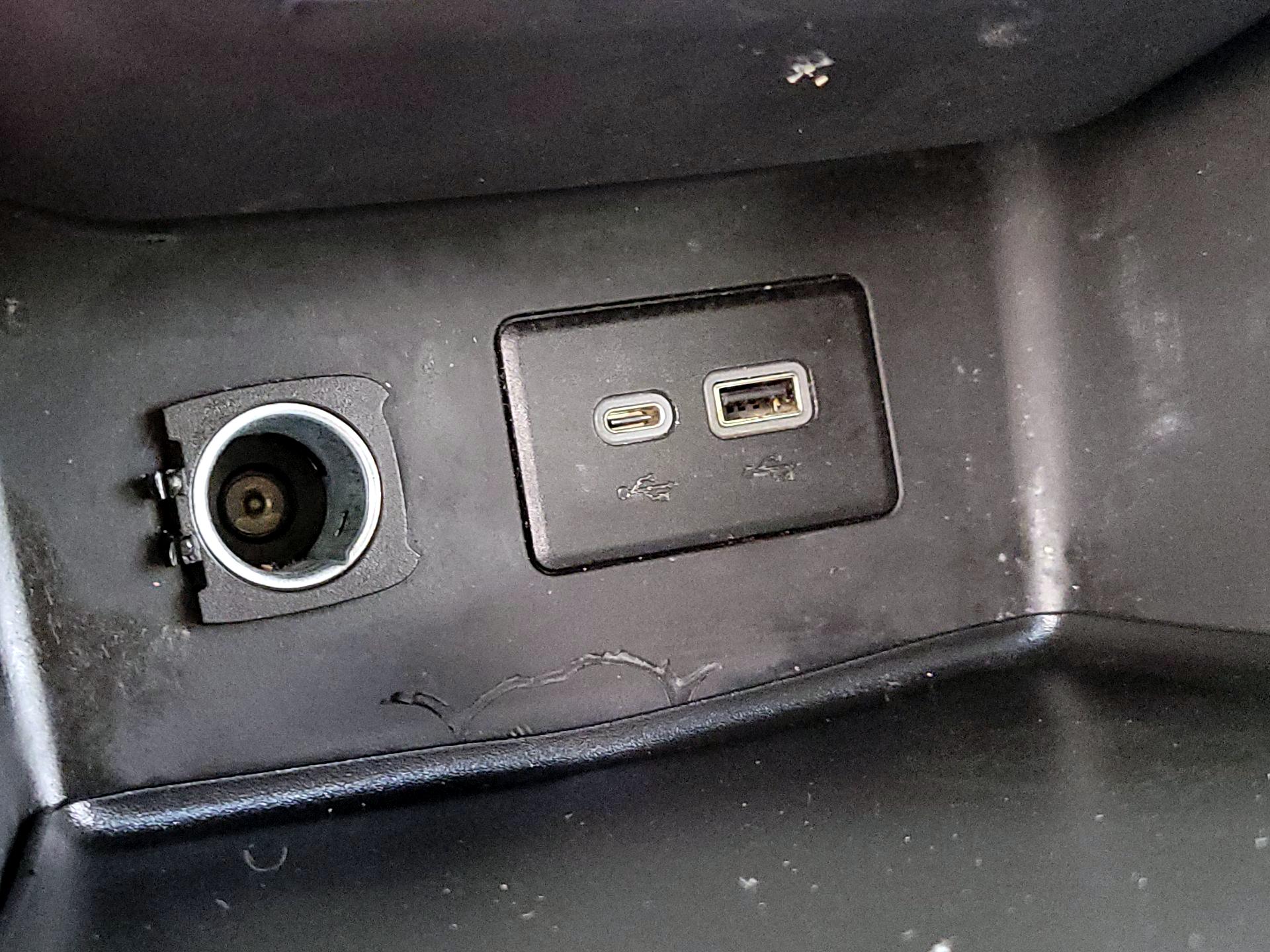 Thumbnail: 2023 GMC Acadia - 18