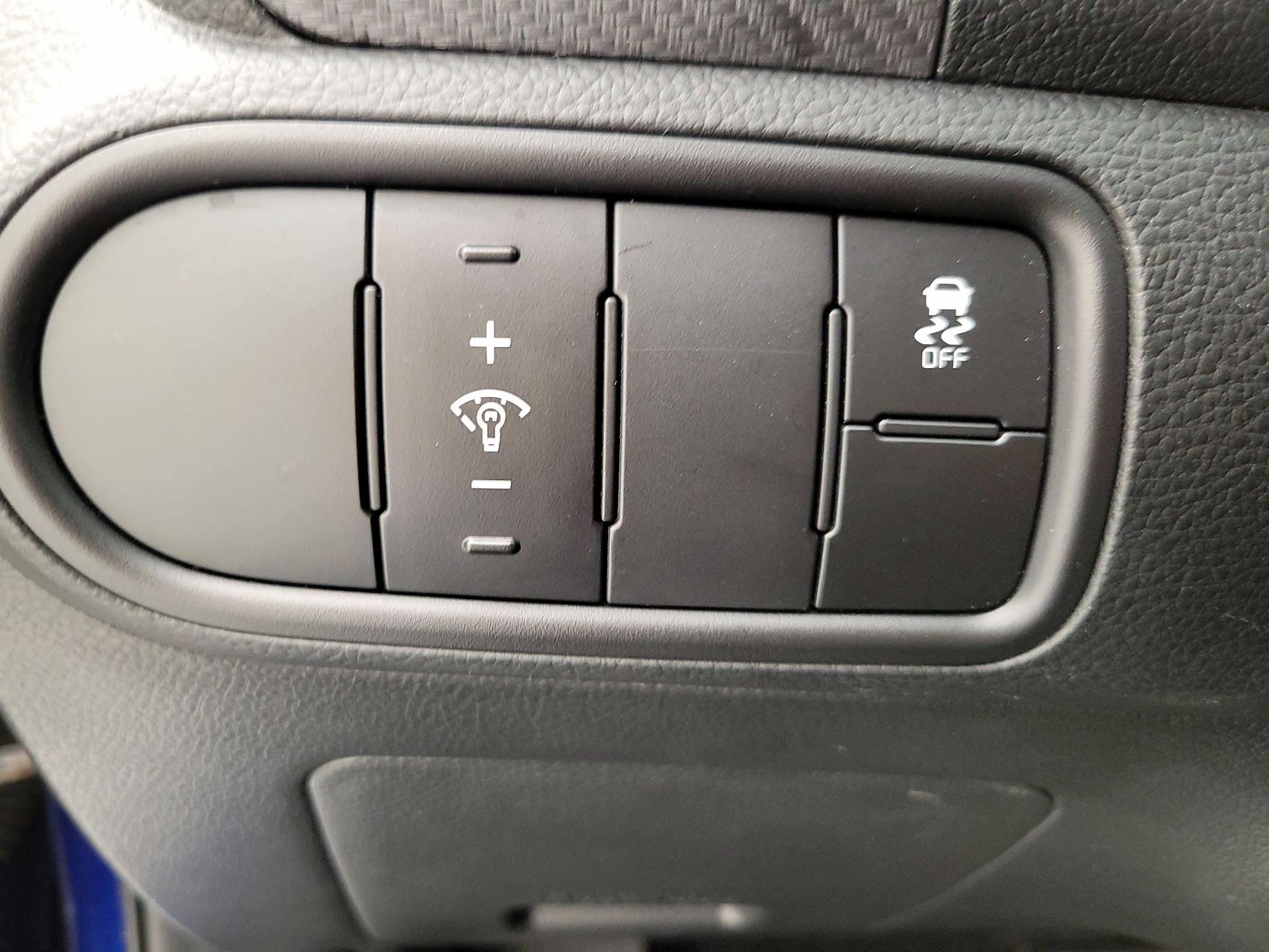 Thumbnail: 2018 Kia Forte - 13