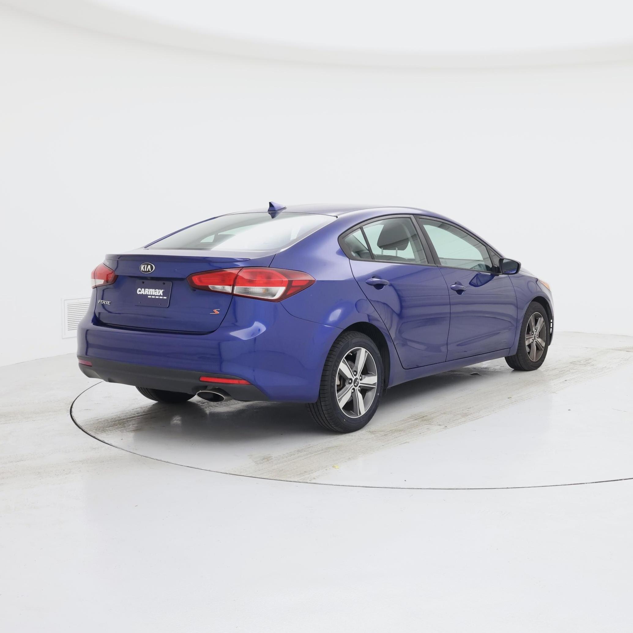 Thumbnail: 2018 Kia Forte - 8