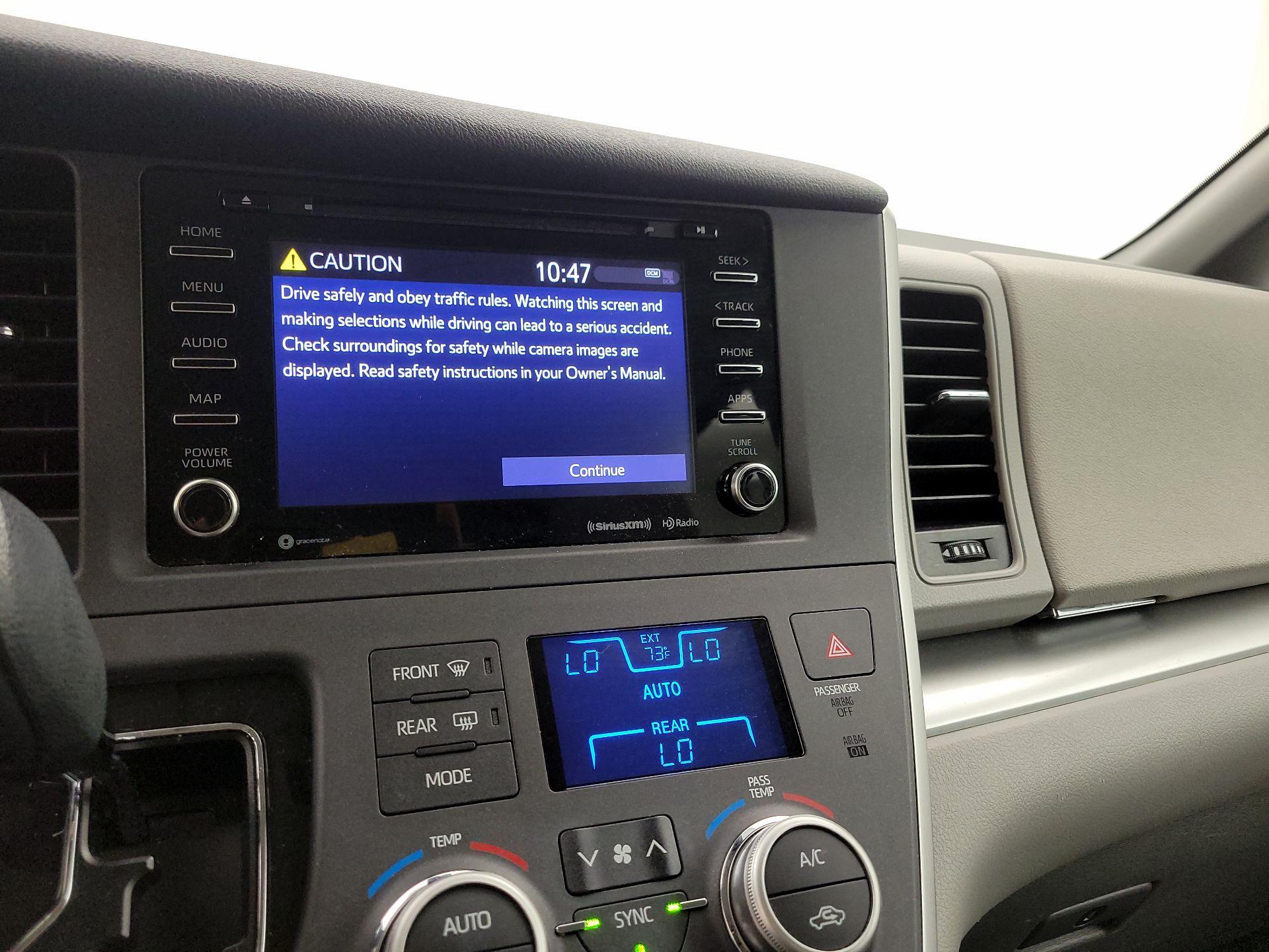 Thumbnail: 2020 Toyota Sienna - 13